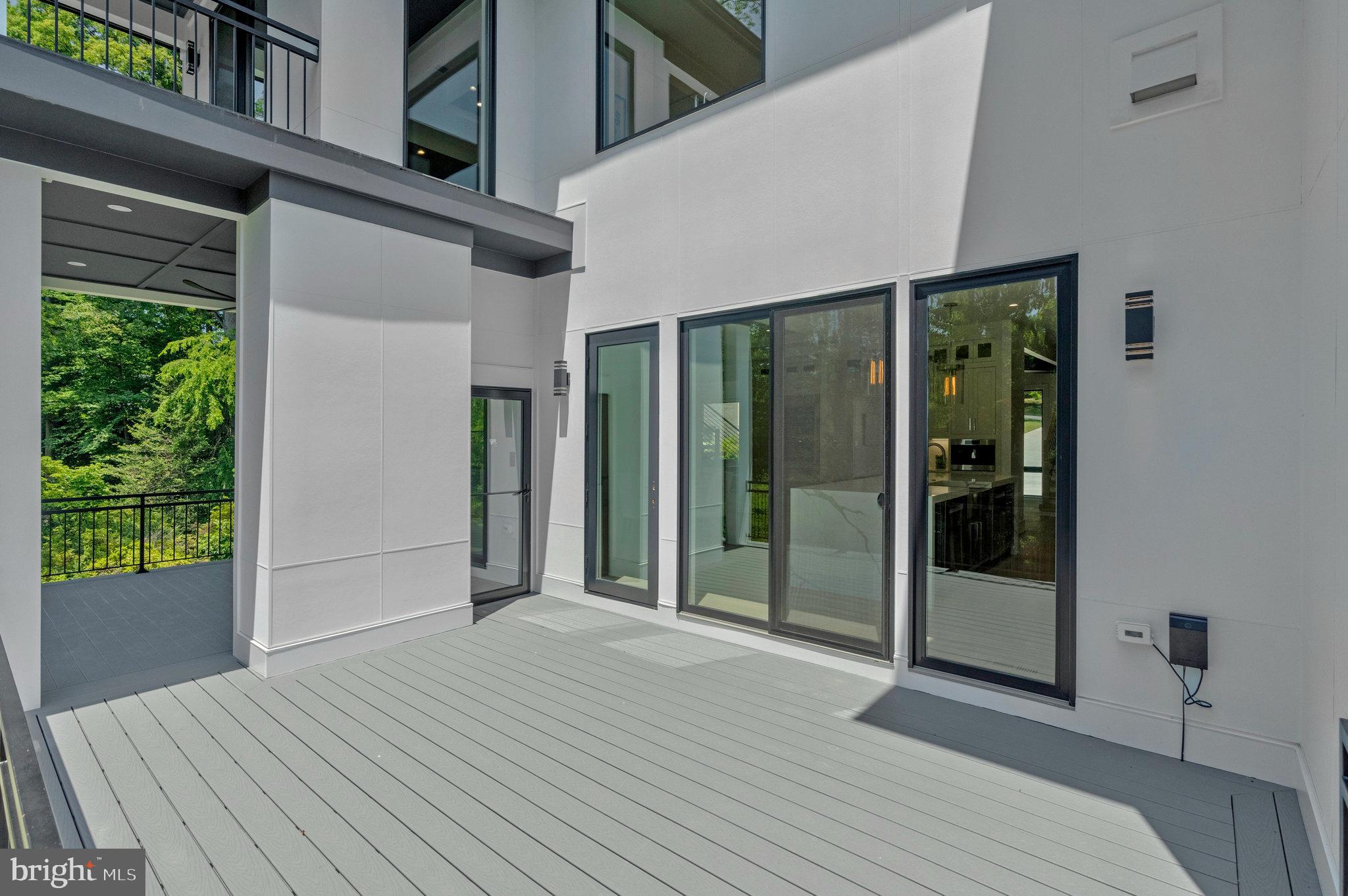 SALONA VILLAGE - Residential