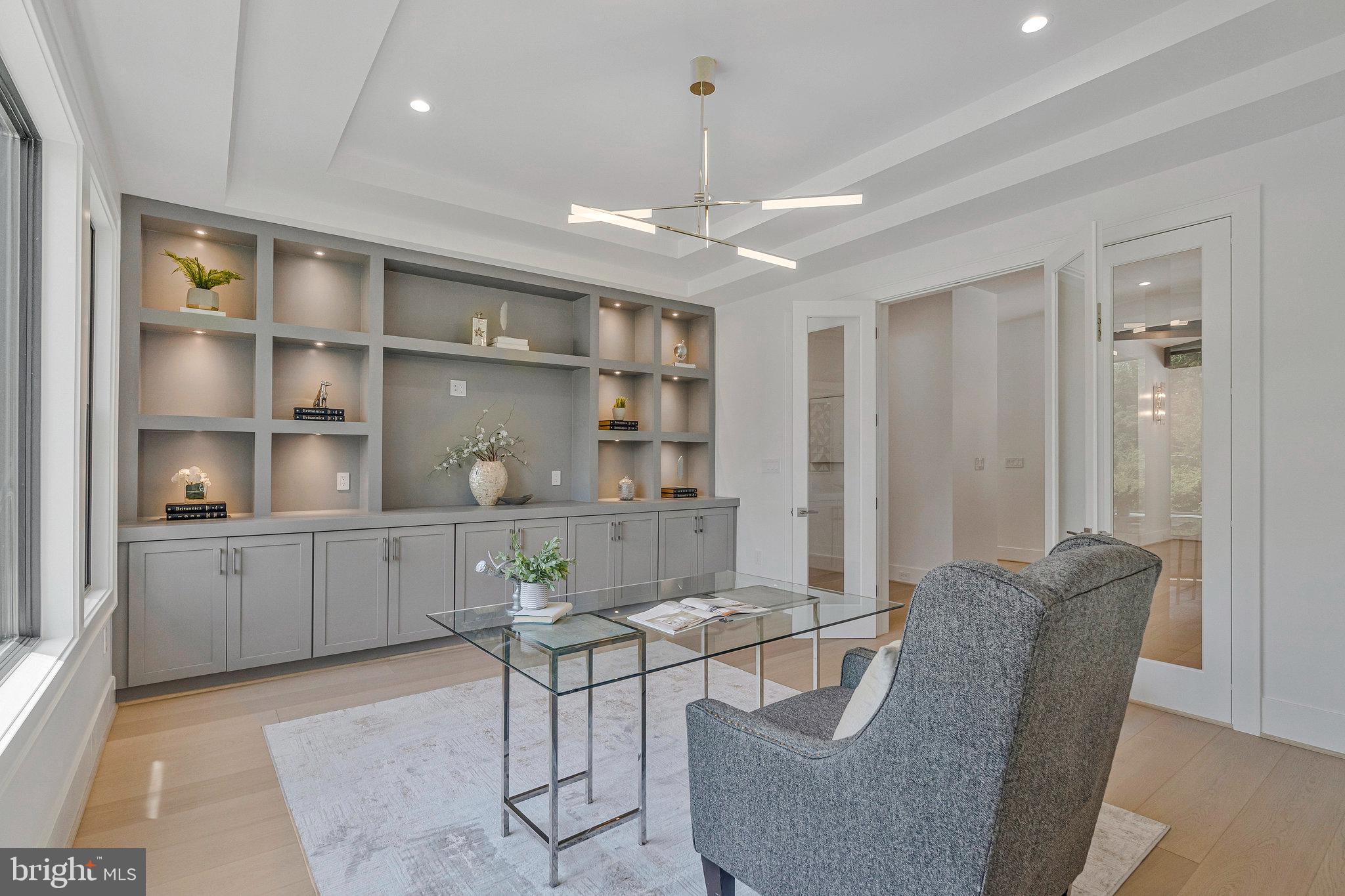 SALONA VILLAGE - Residential