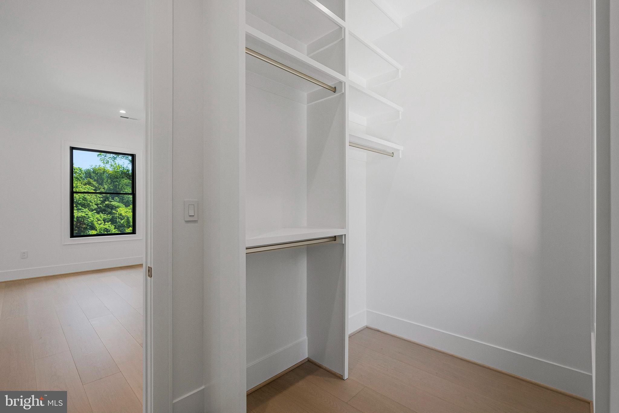 SALONA VILLAGE - Residential