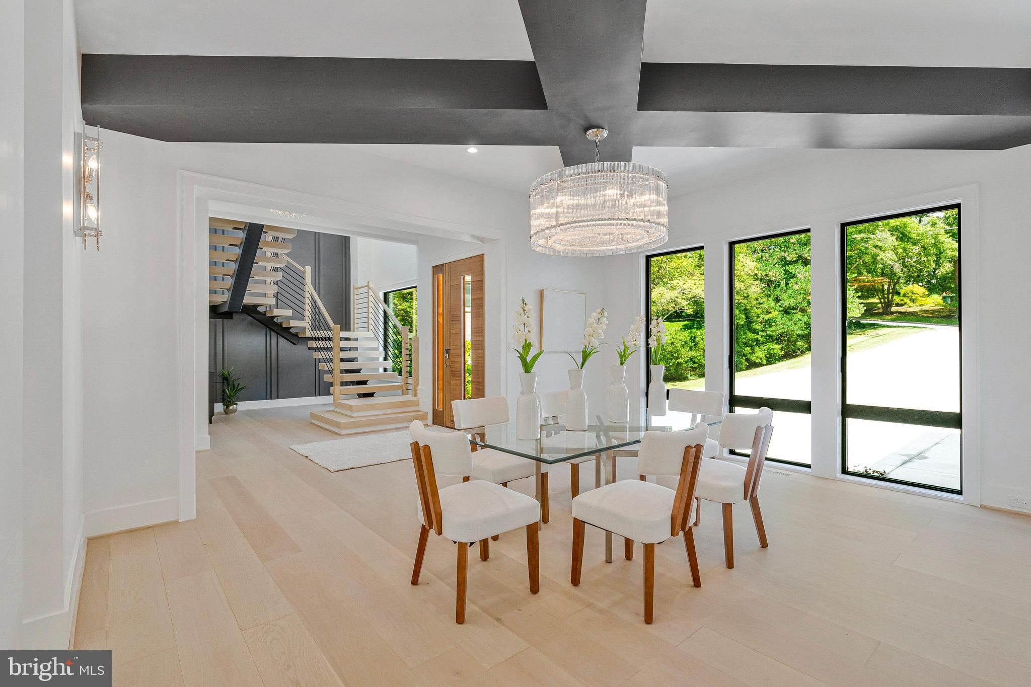 SALONA VILLAGE - Residential