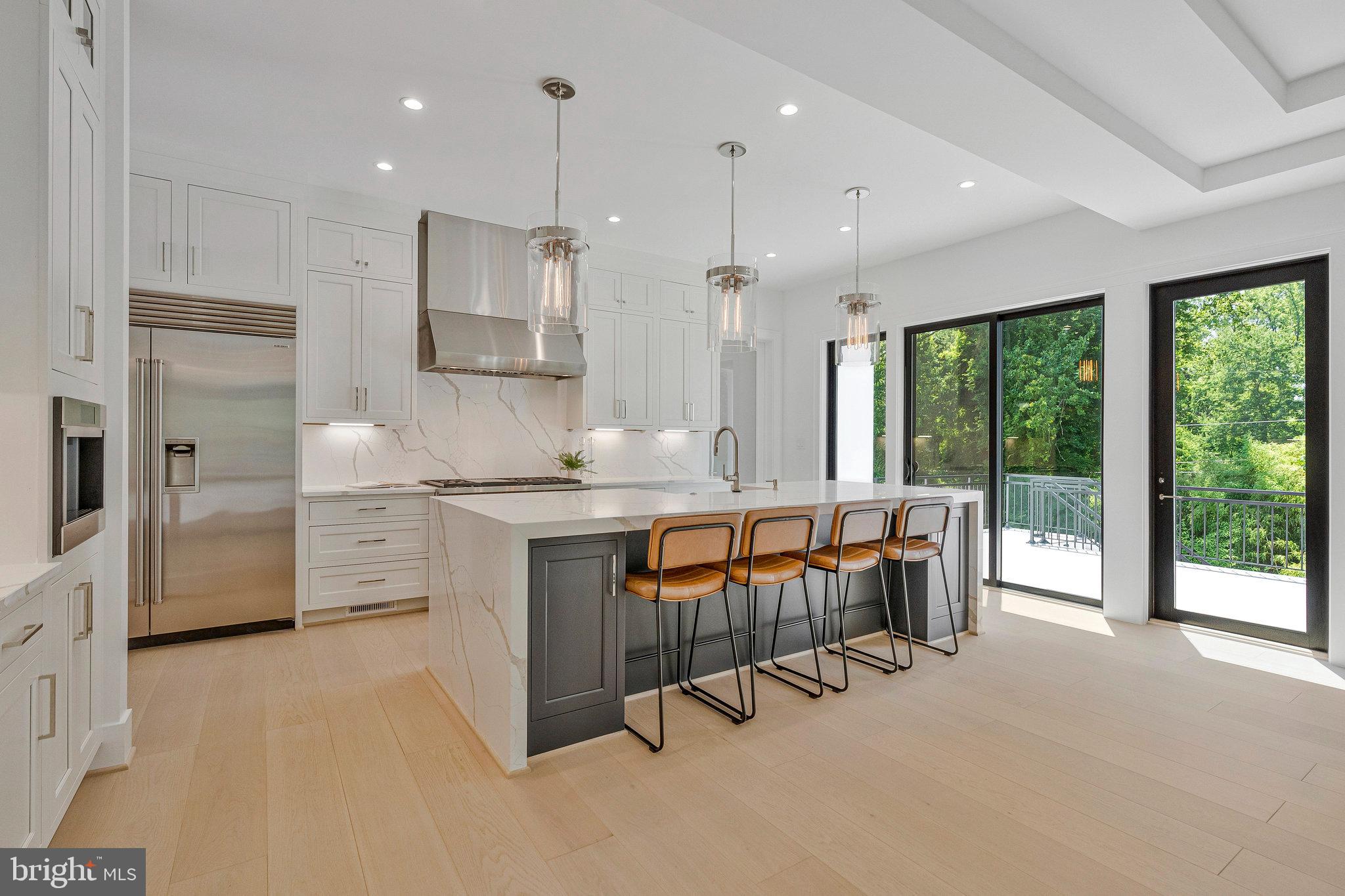 SALONA VILLAGE - Residential