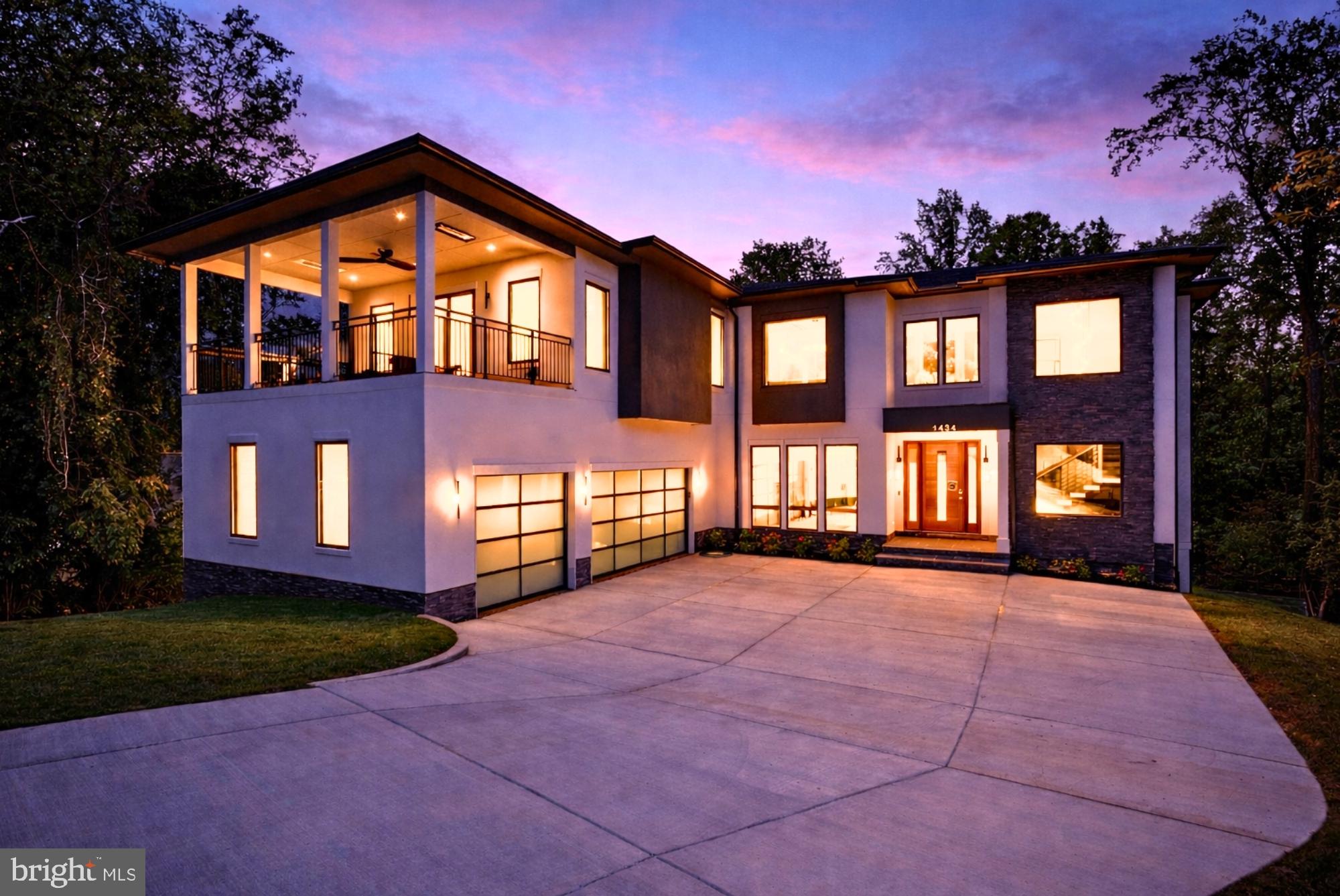 SALONA VILLAGE - Residential