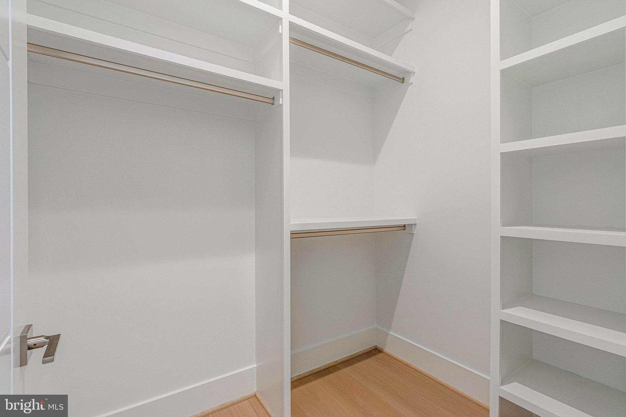 SALONA VILLAGE - Residential