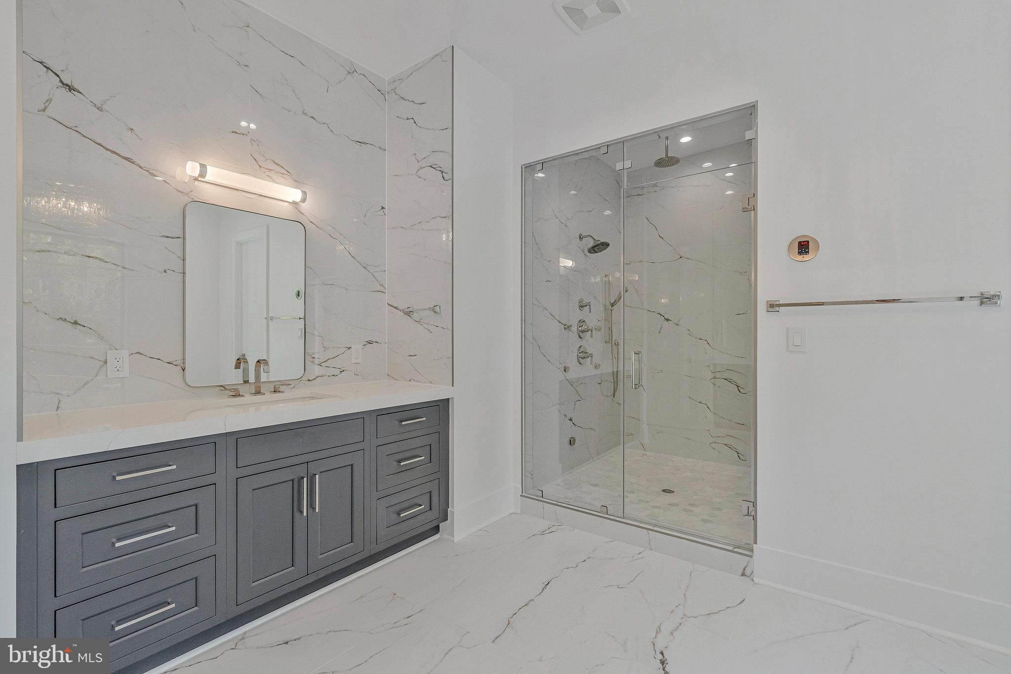 SALONA VILLAGE - Residential