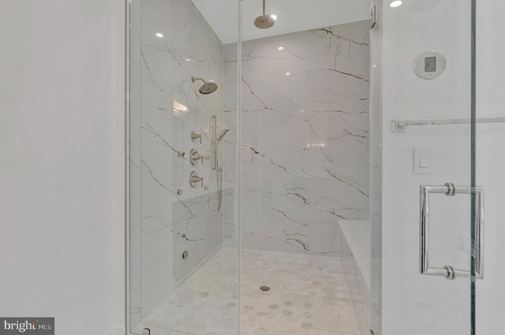 SALONA VILLAGE - Residential