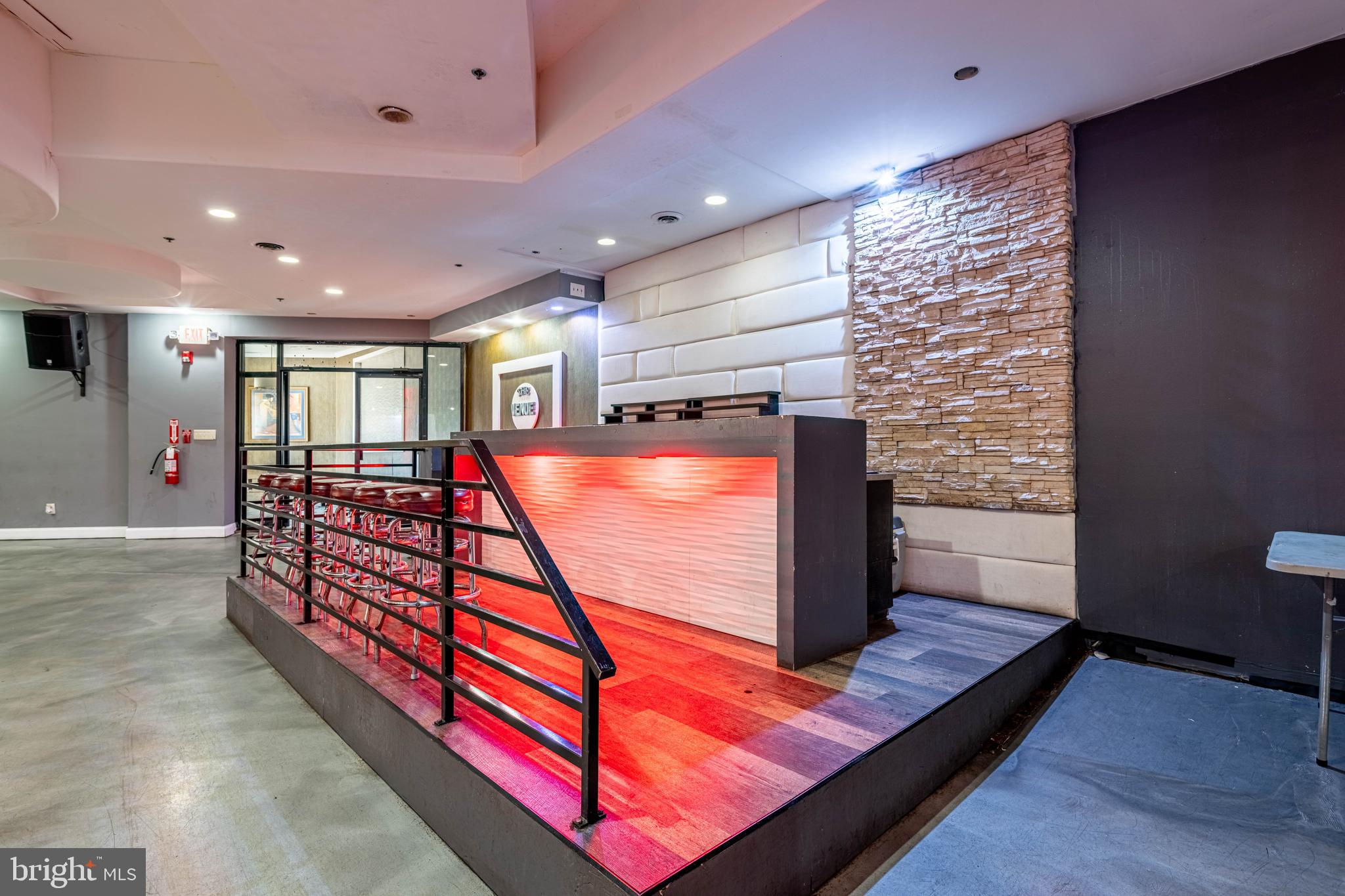 FELTONVILLE - Commercial Sale