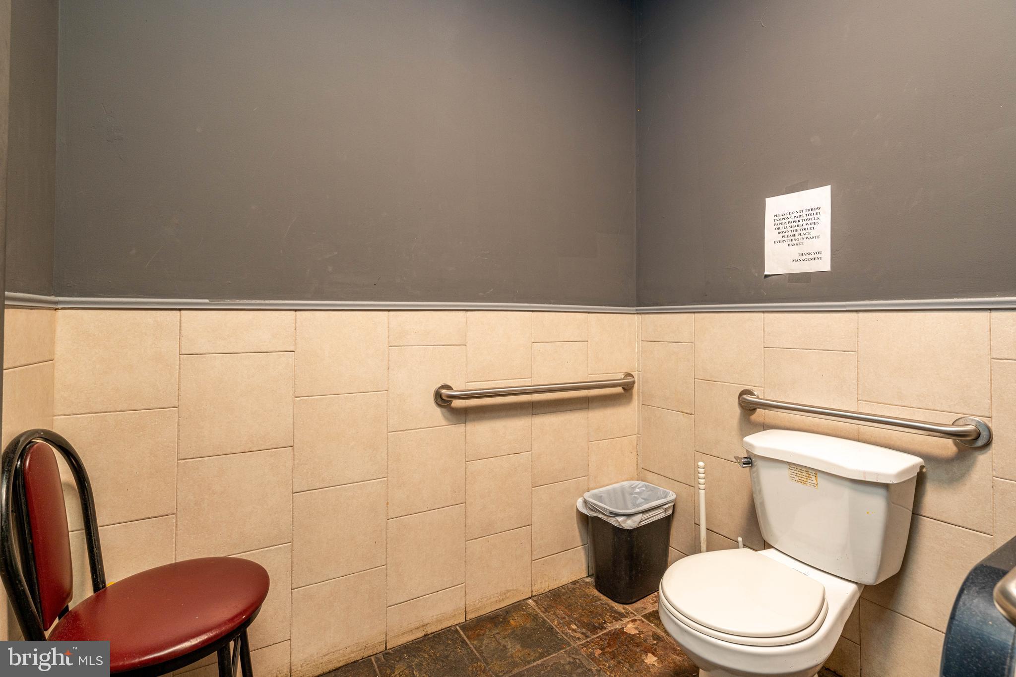 FELTONVILLE - Commercial Sale