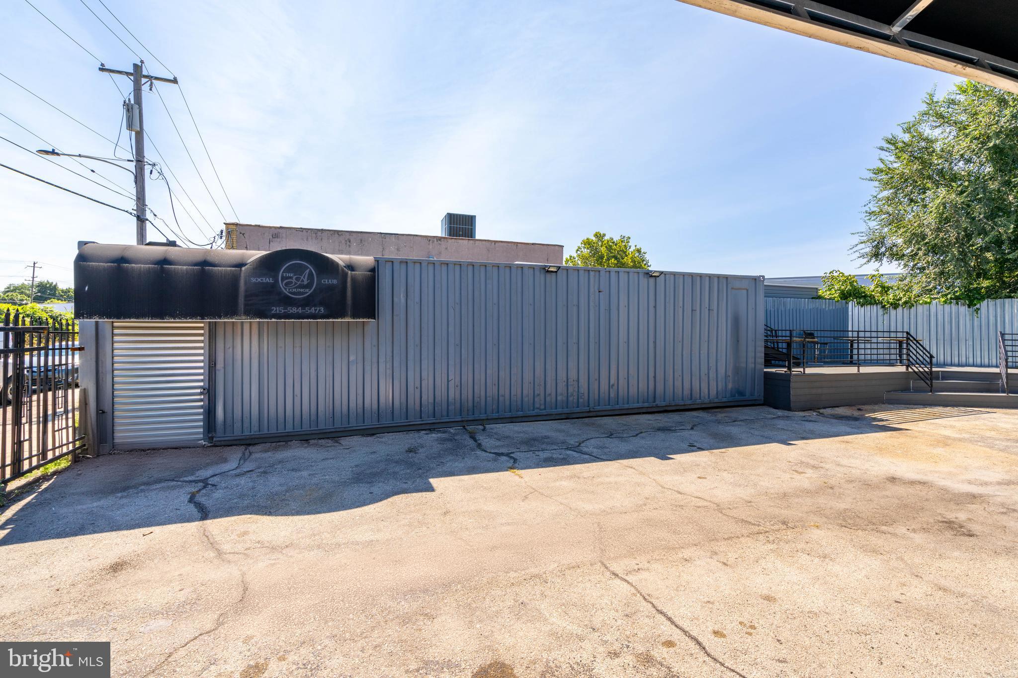 FELTONVILLE - Commercial Sale