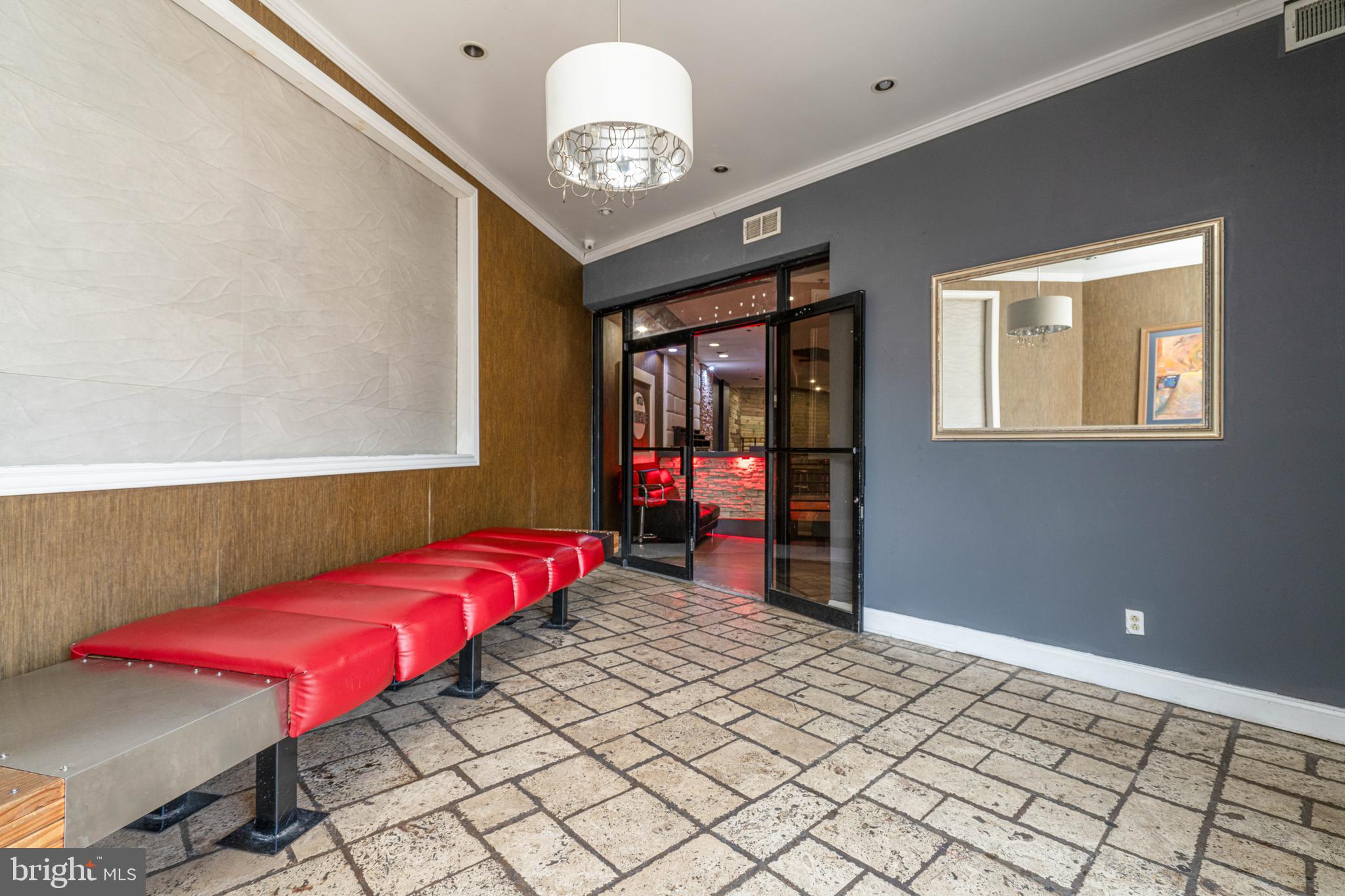 FELTONVILLE - Commercial Sale