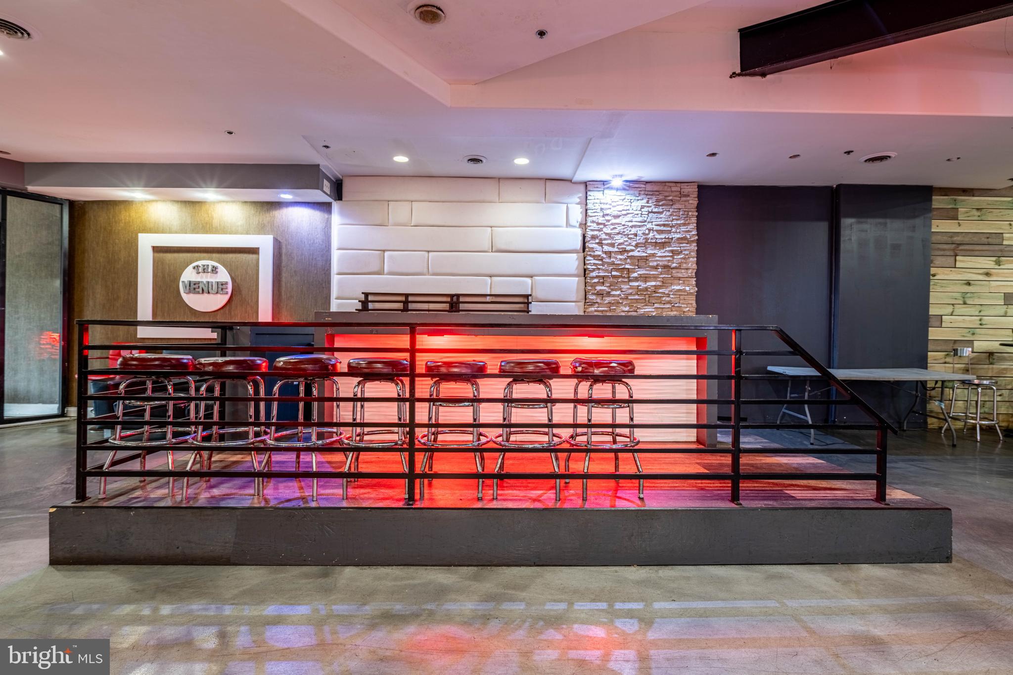 FELTONVILLE - Commercial Sale