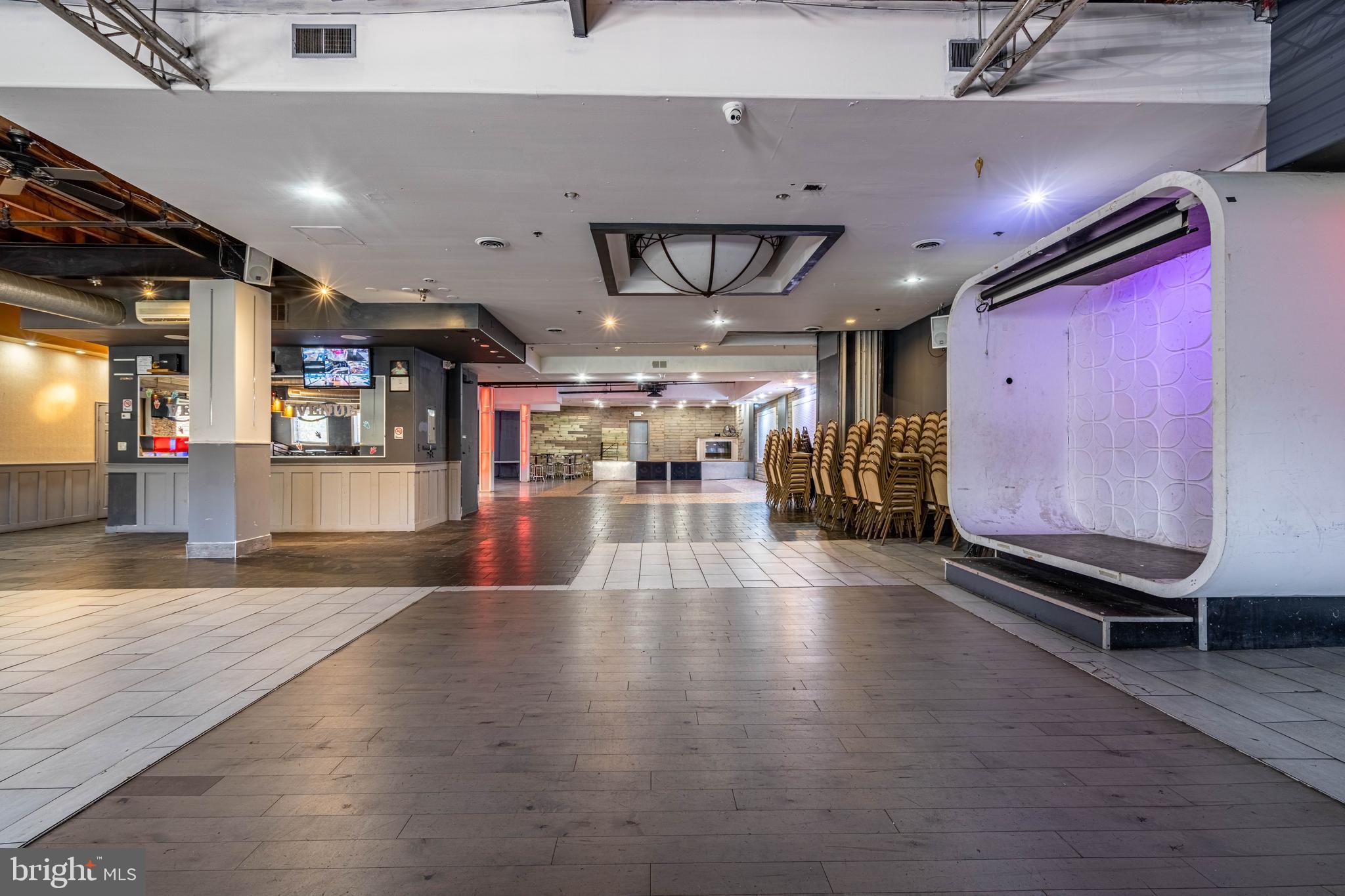 FELTONVILLE - Commercial Sale