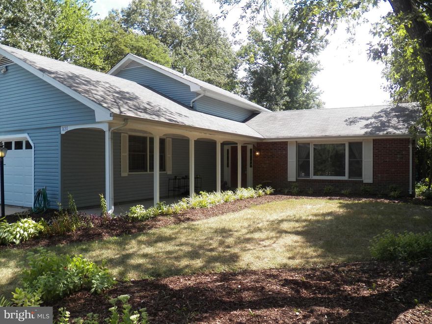 BEAUTIFUL HOME*CHESAPEAKE MODEL IS LARGEST SPLIT LEVEL IN PINEFIELD*MANY UPDATES/UPGRADES*HUGE UPDATED KITCHEN*UPDATED BATHS*4 BR'S/3 FULL BA'S*LARGE REC ROOM W/BRICK HEARTH FP*PARK LIKE PRIVATE FULLY FENCED BACK YARD*DECK AND PERGOLA*OVERSIZED 2 CAR GARAGE W/STORAGE*SMALL CULDSAC WITH ISLAND IS VERY PRIVATE*1 YR WARRANTY*TRULY MOVE IN CONDITION* THIS IS A GREAT BUY*