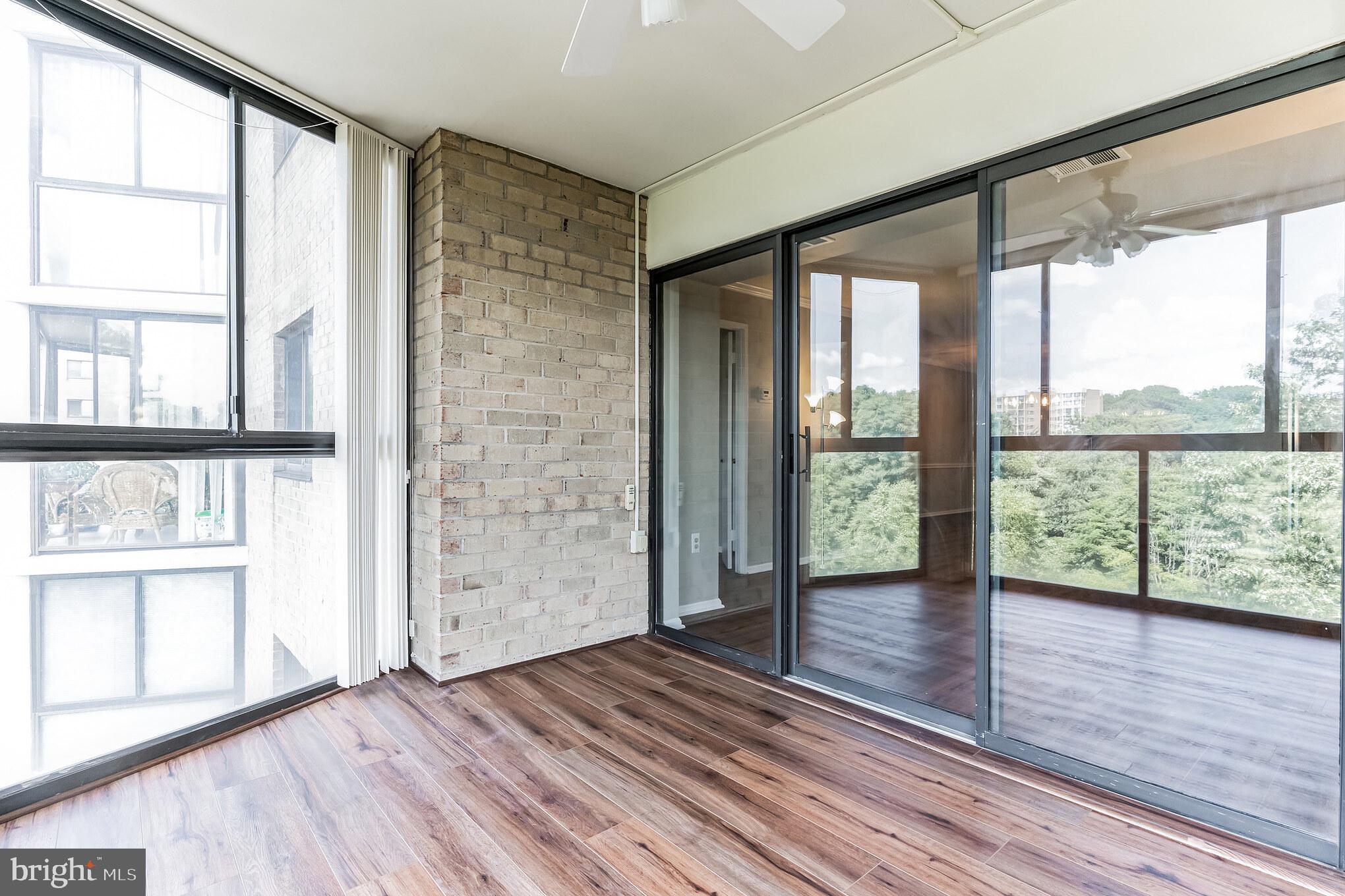 LEISURE WORLD - Residential