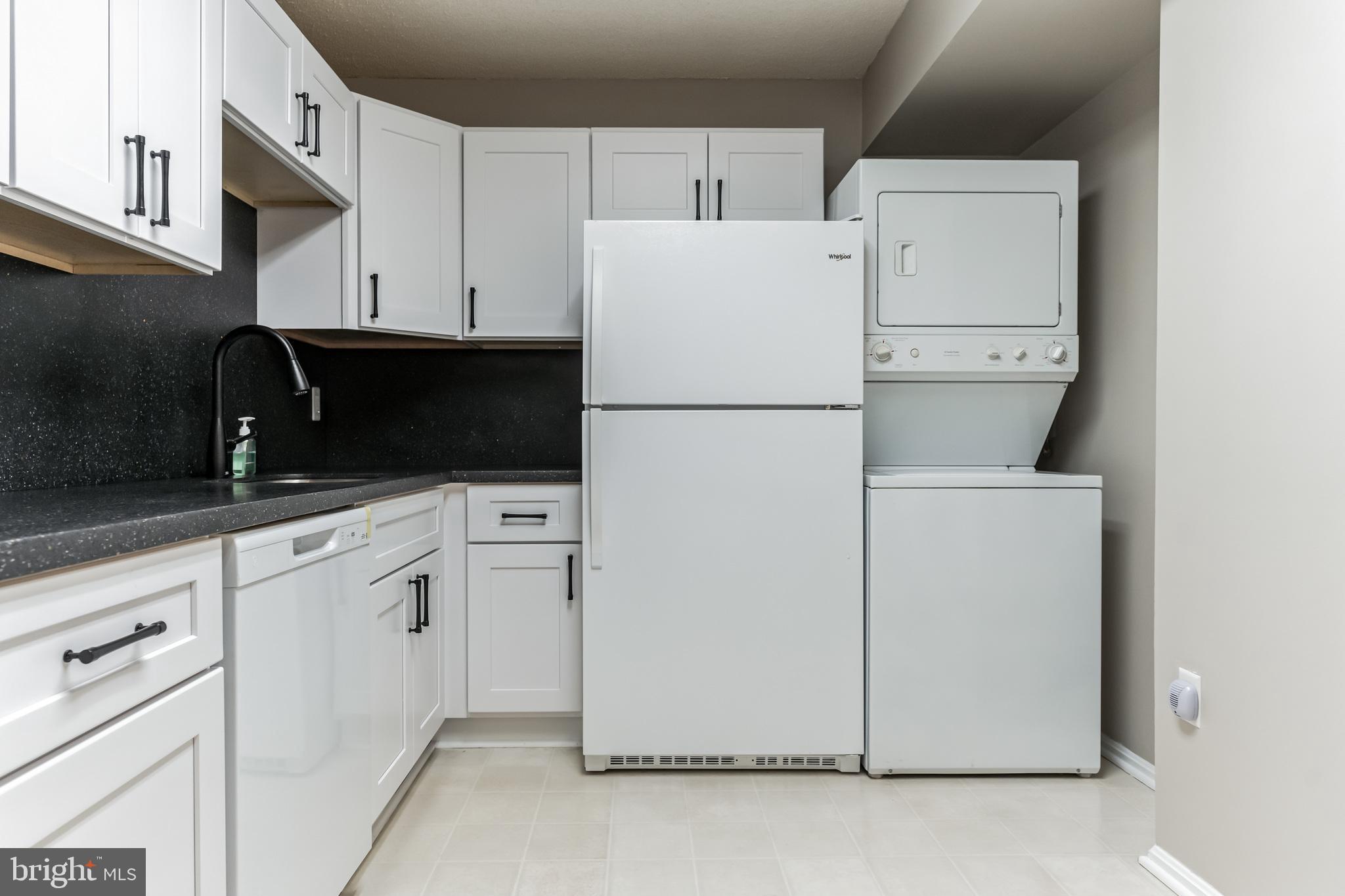 LEISURE WORLD - Residential