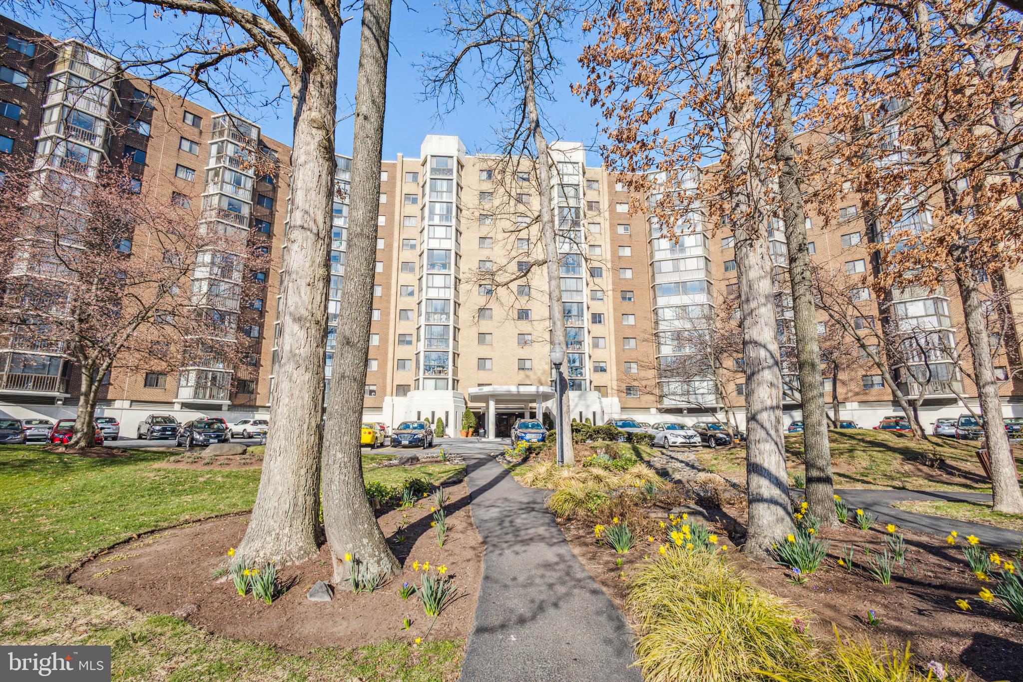 LEISURE WORLD - Residential