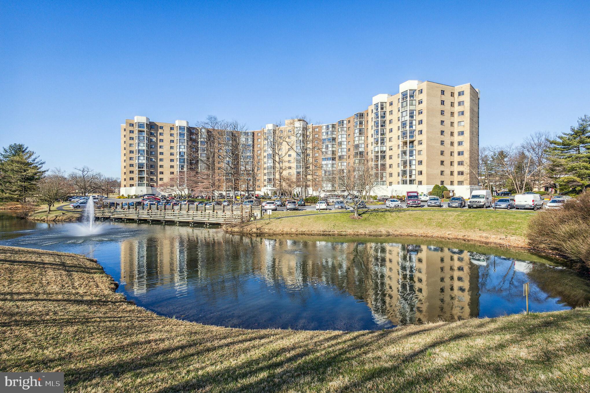 LEISURE WORLD - Residential