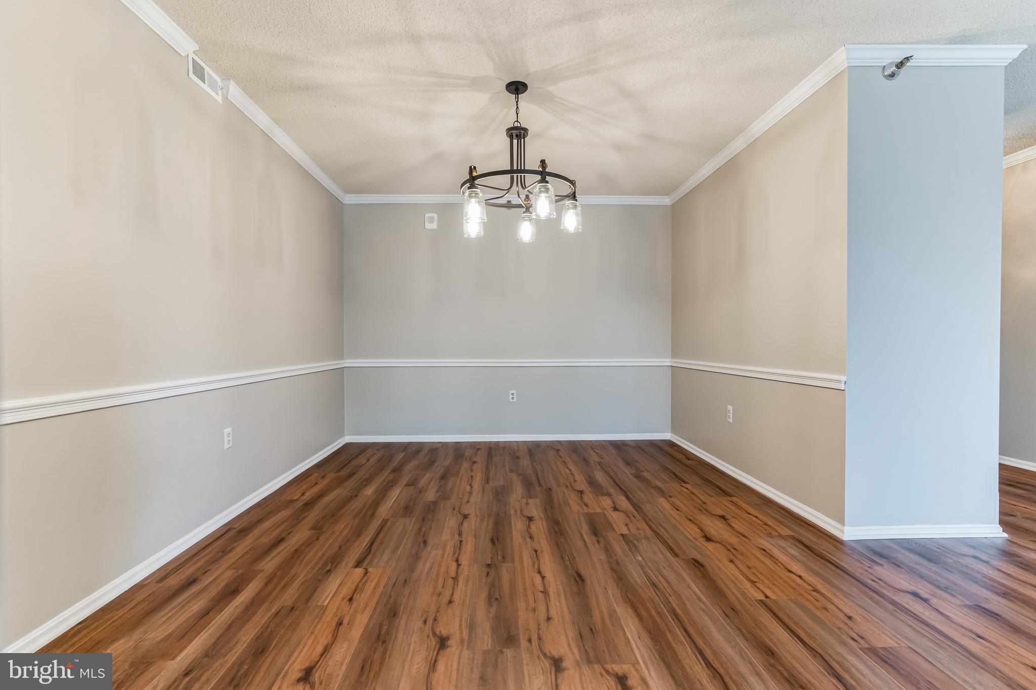 LEISURE WORLD - Residential