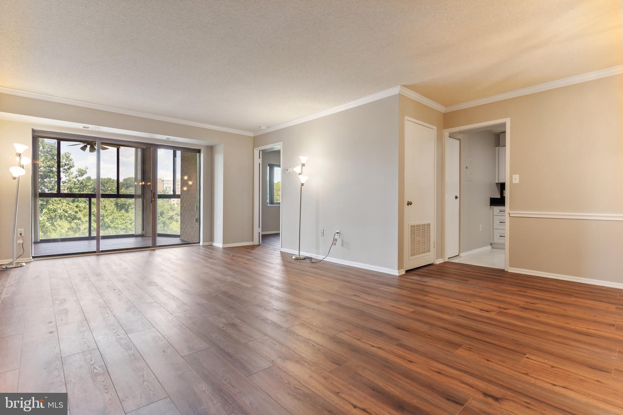 LEISURE WORLD - Residential