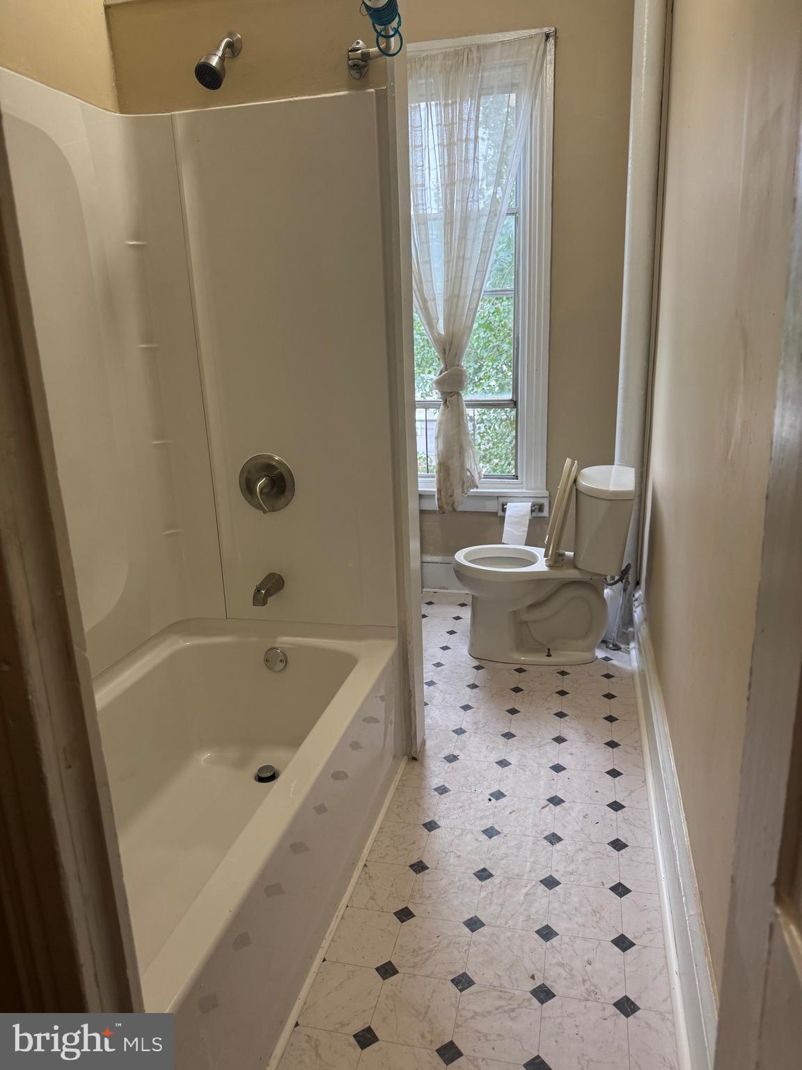 READING - Residential Lease