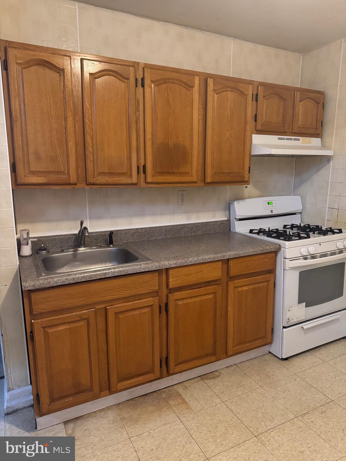 READING - Residential Lease