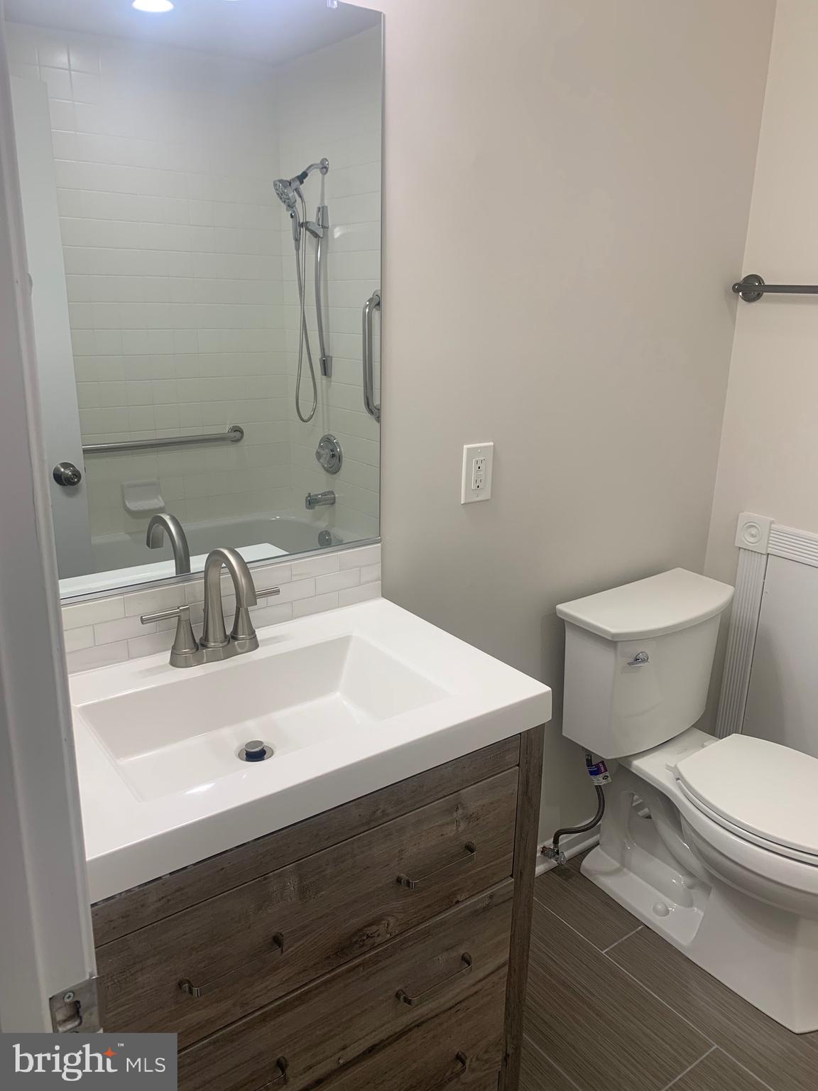 SHERATON HILLS - Residential