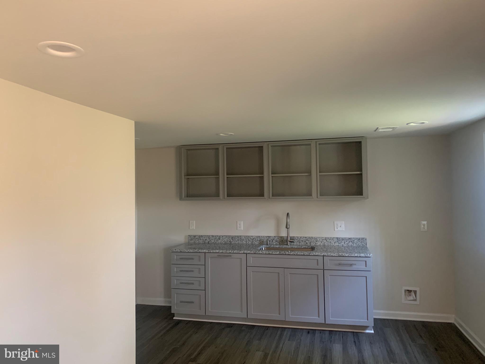 SHERATON HILLS - Residential