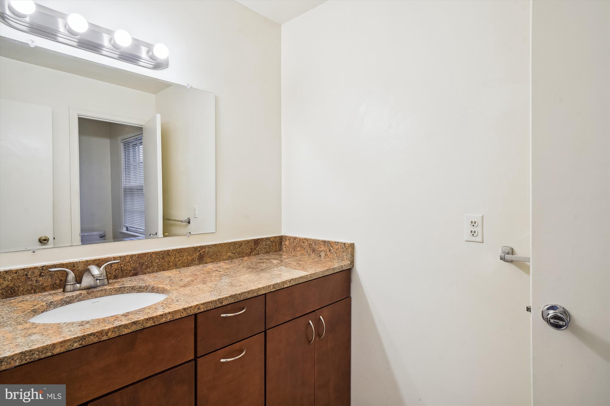 HIGHLAND STONE - Residential Lease