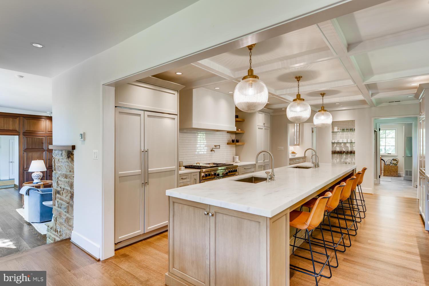 LAKE ROLAND - Residential