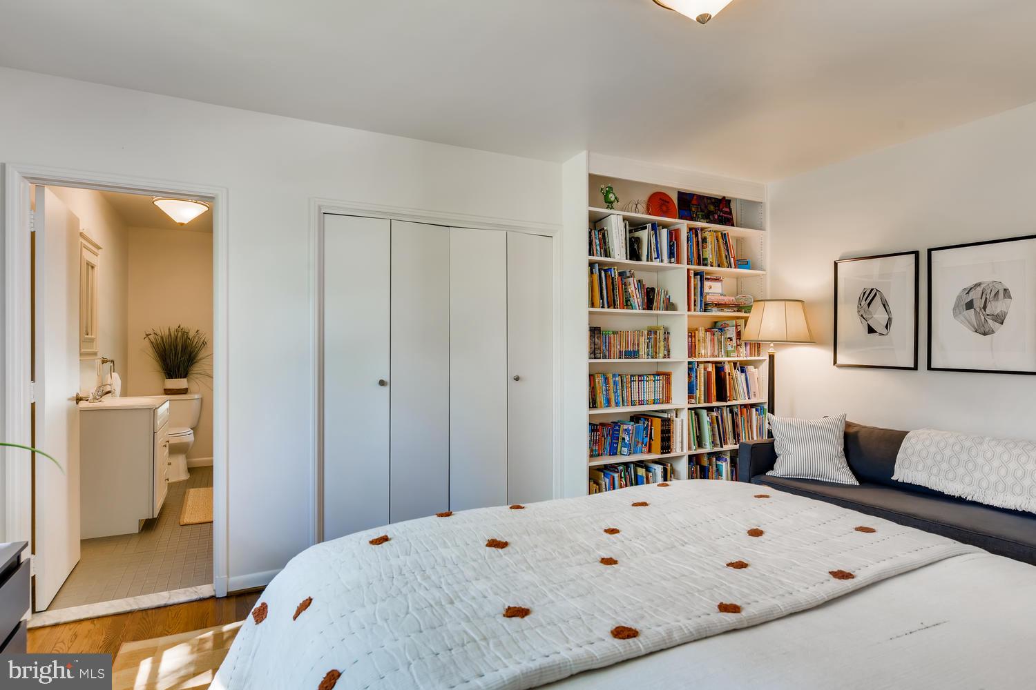 LAKE ROLAND - Residential