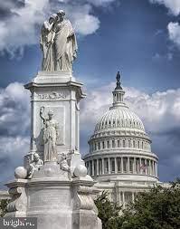 HUNTLEY SQUARE - Residential