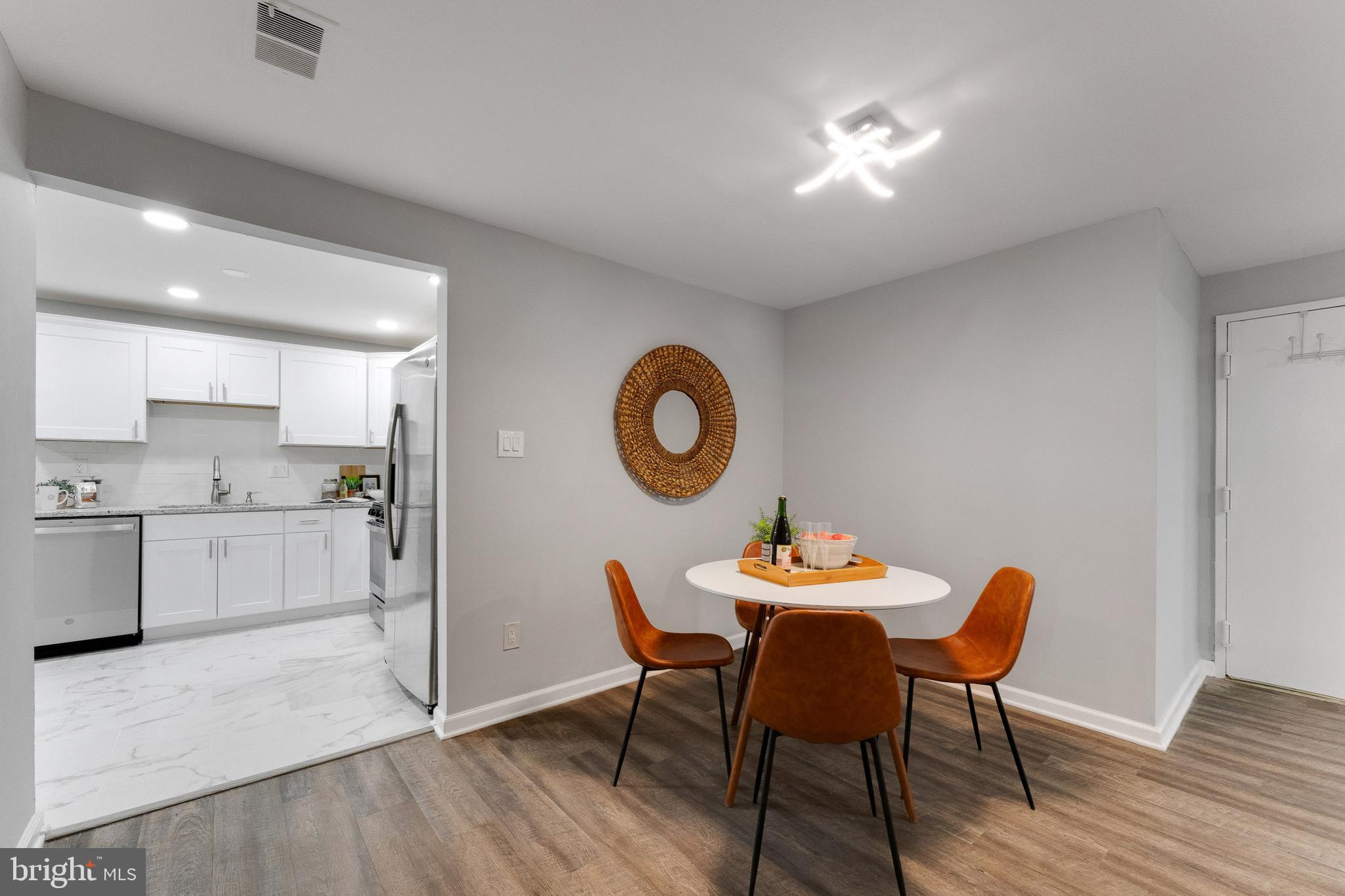 HUNTLEY SQUARE - Residential