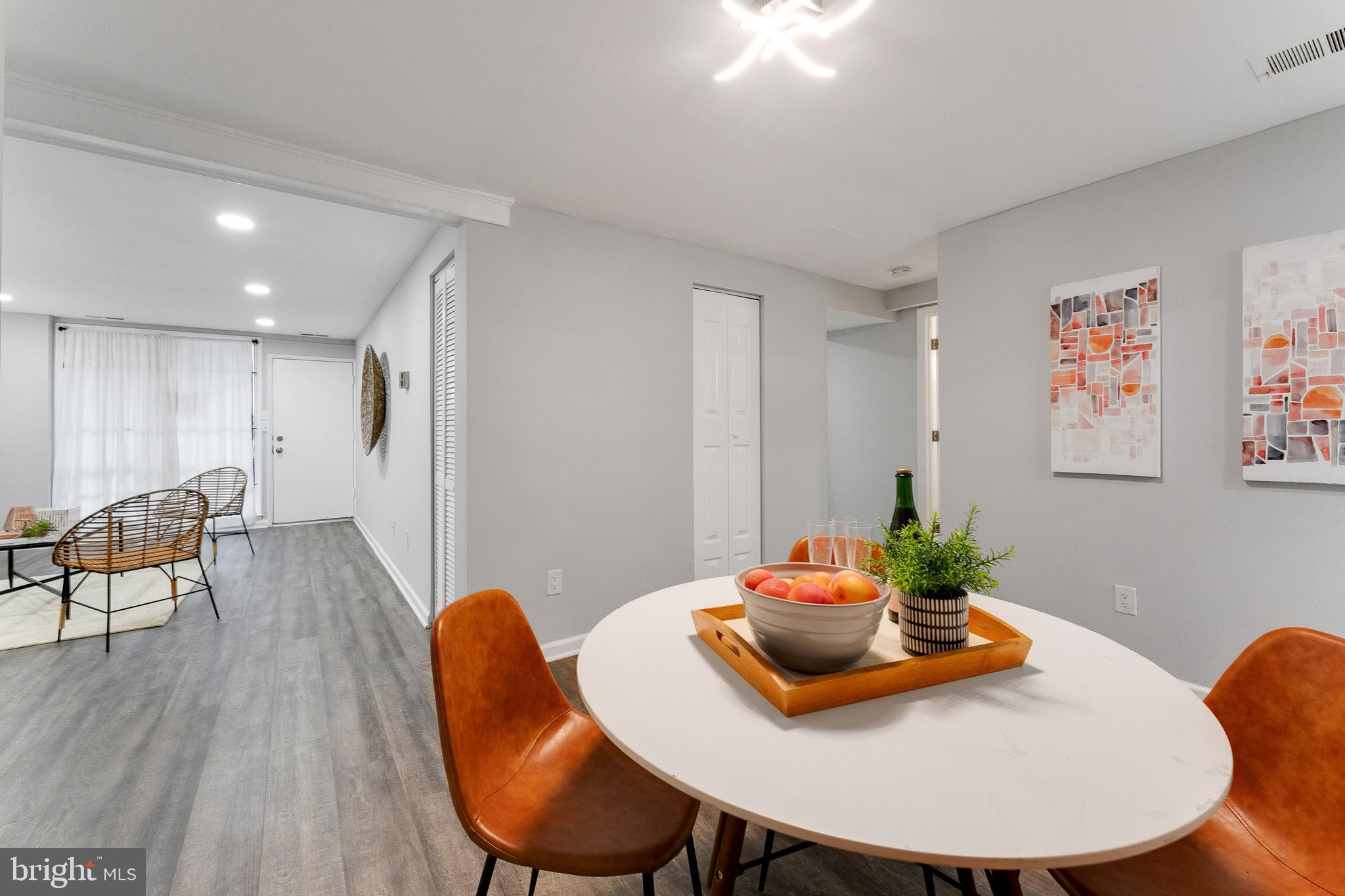 HUNTLEY SQUARE - Residential