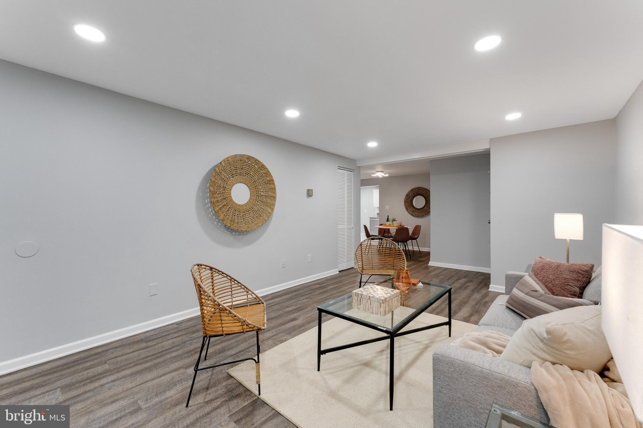 HUNTLEY SQUARE - Residential