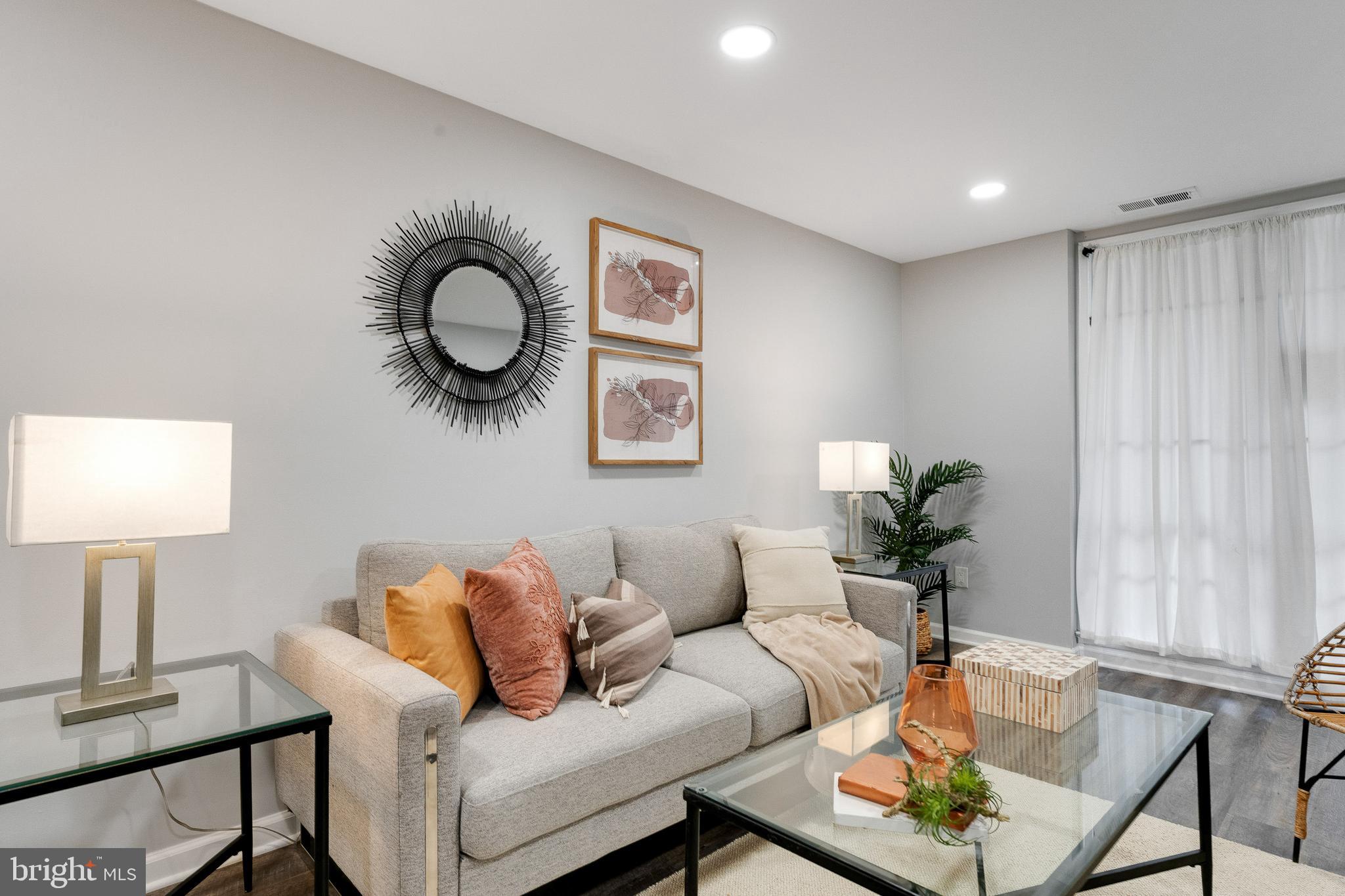 HUNTLEY SQUARE - Residential