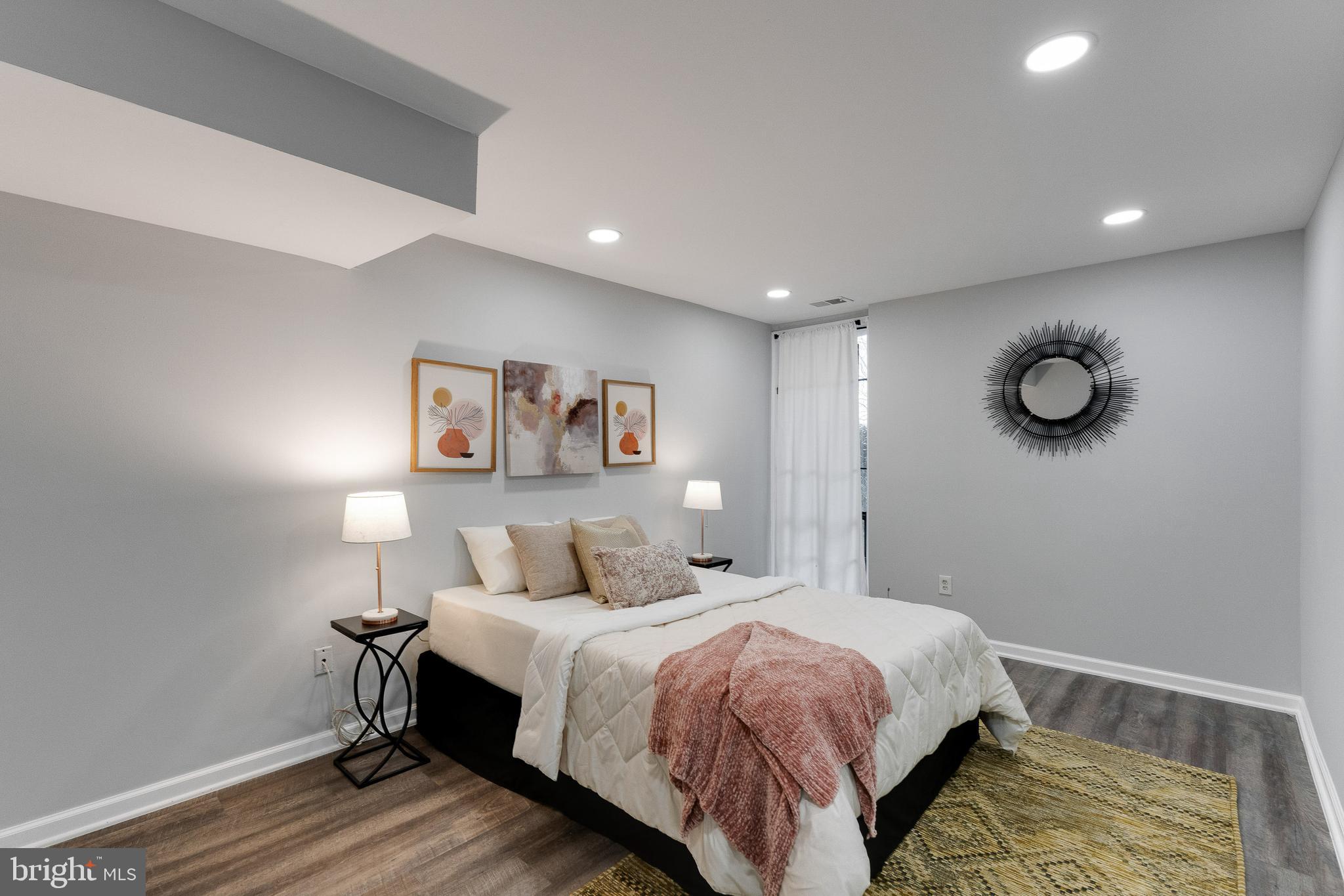 HUNTLEY SQUARE - Residential