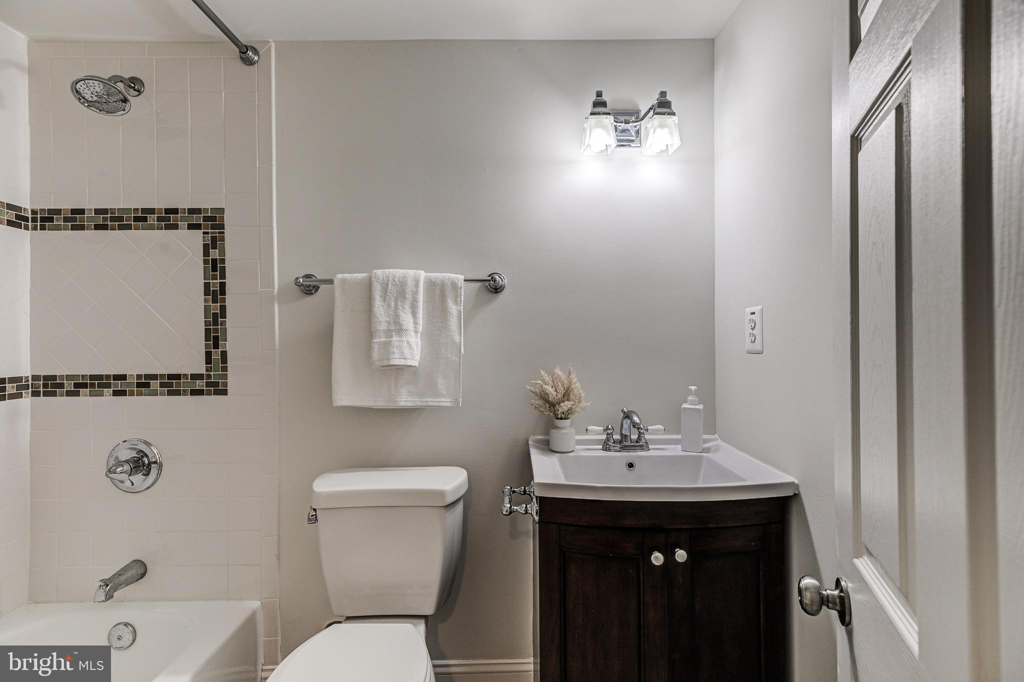 GARDENVILLE - Residential