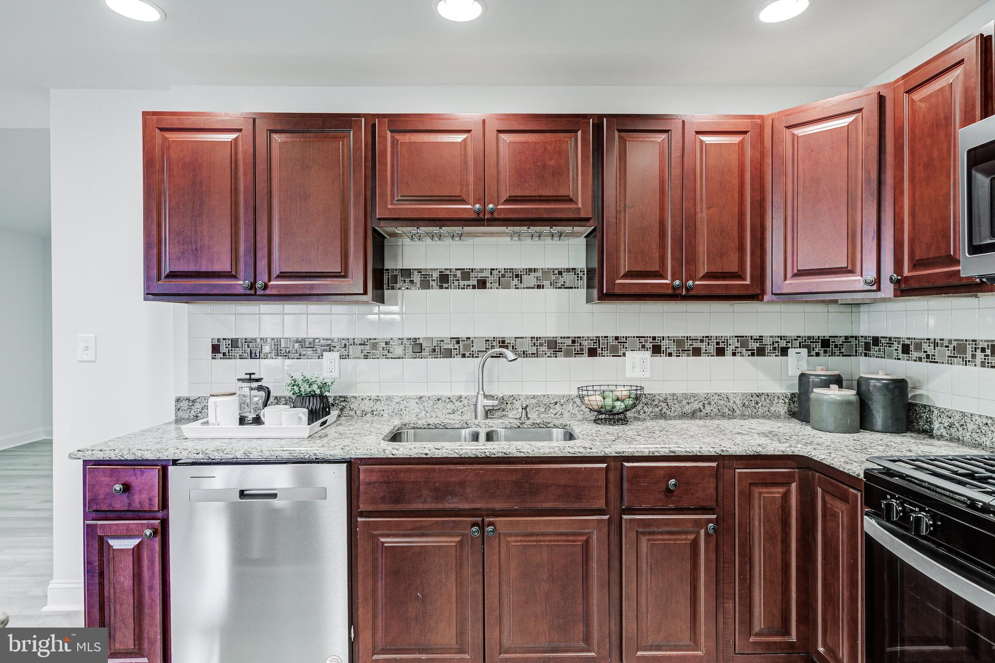 GARDENVILLE - Residential