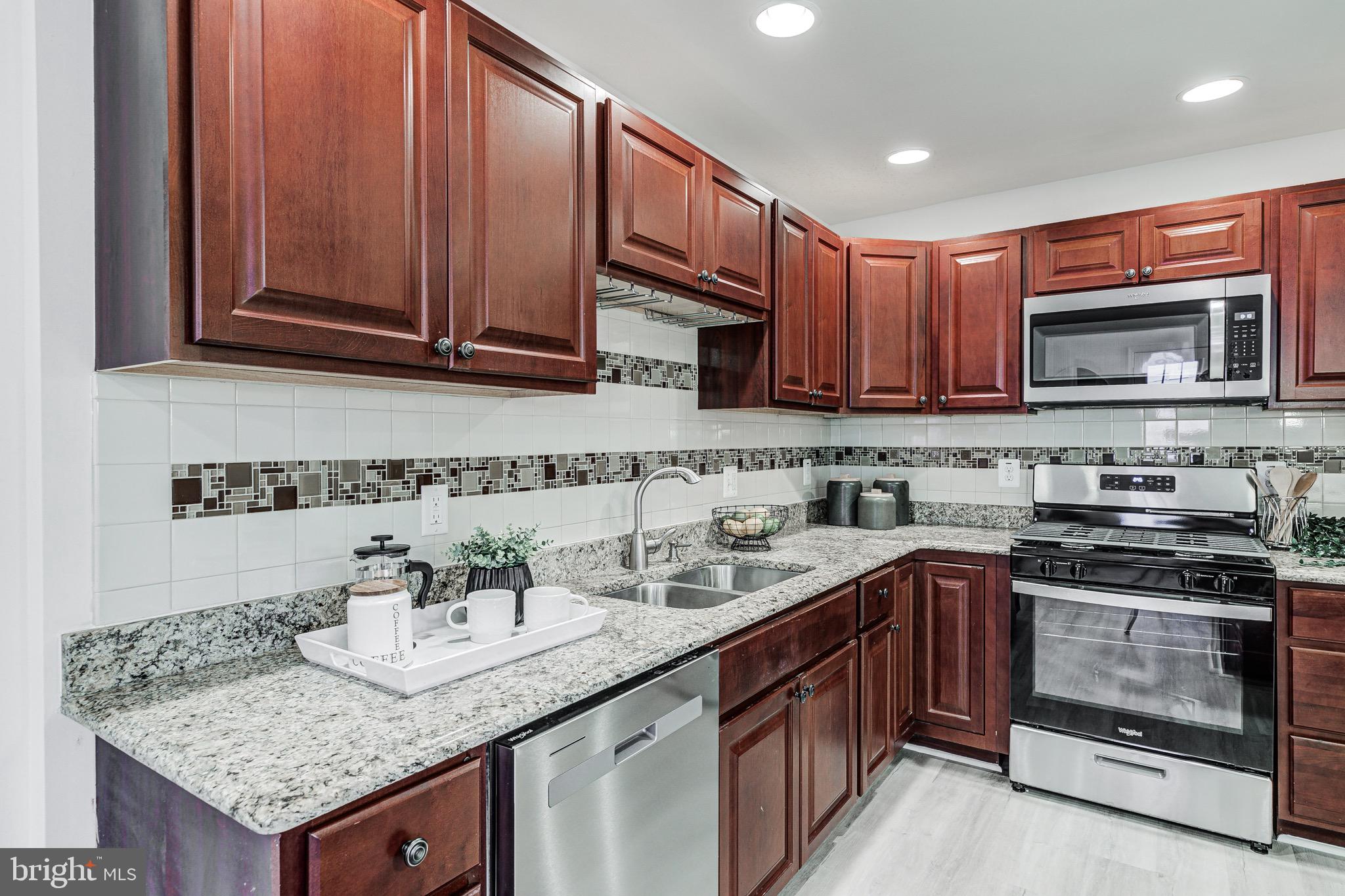 GARDENVILLE - Residential