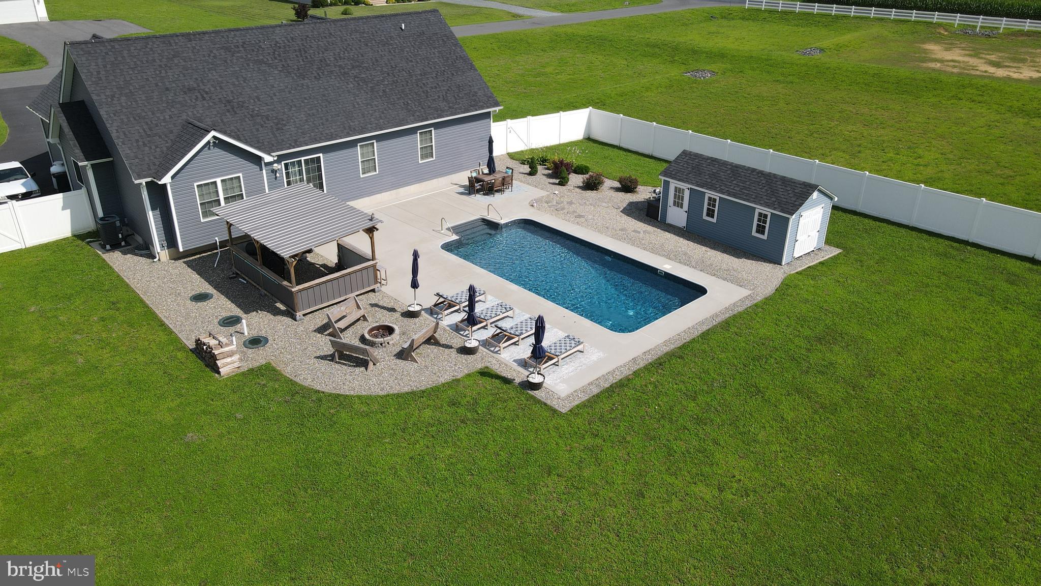 11575 MAPLEWOOD DRIVE