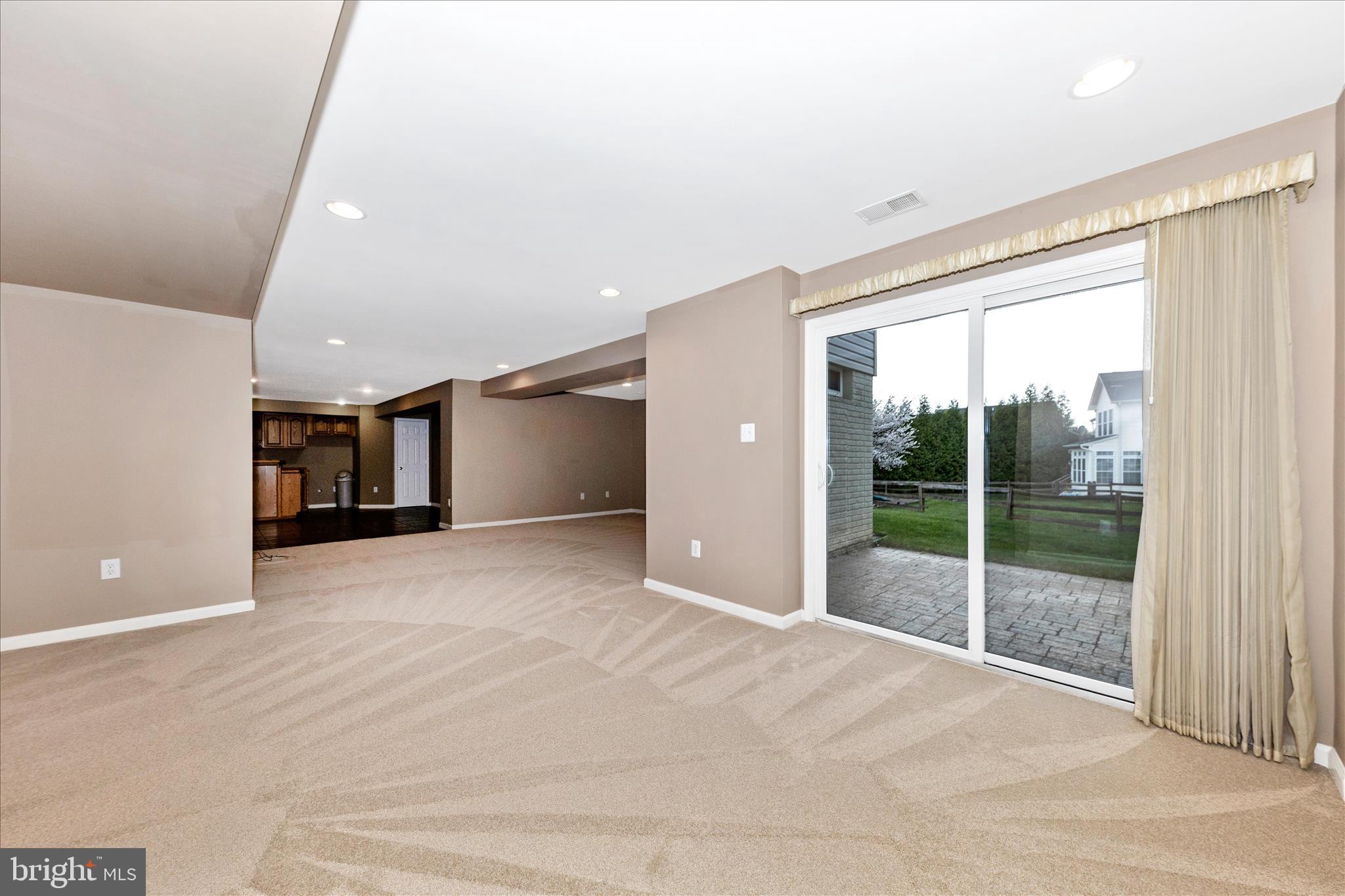 GALYN MANOR - Residential