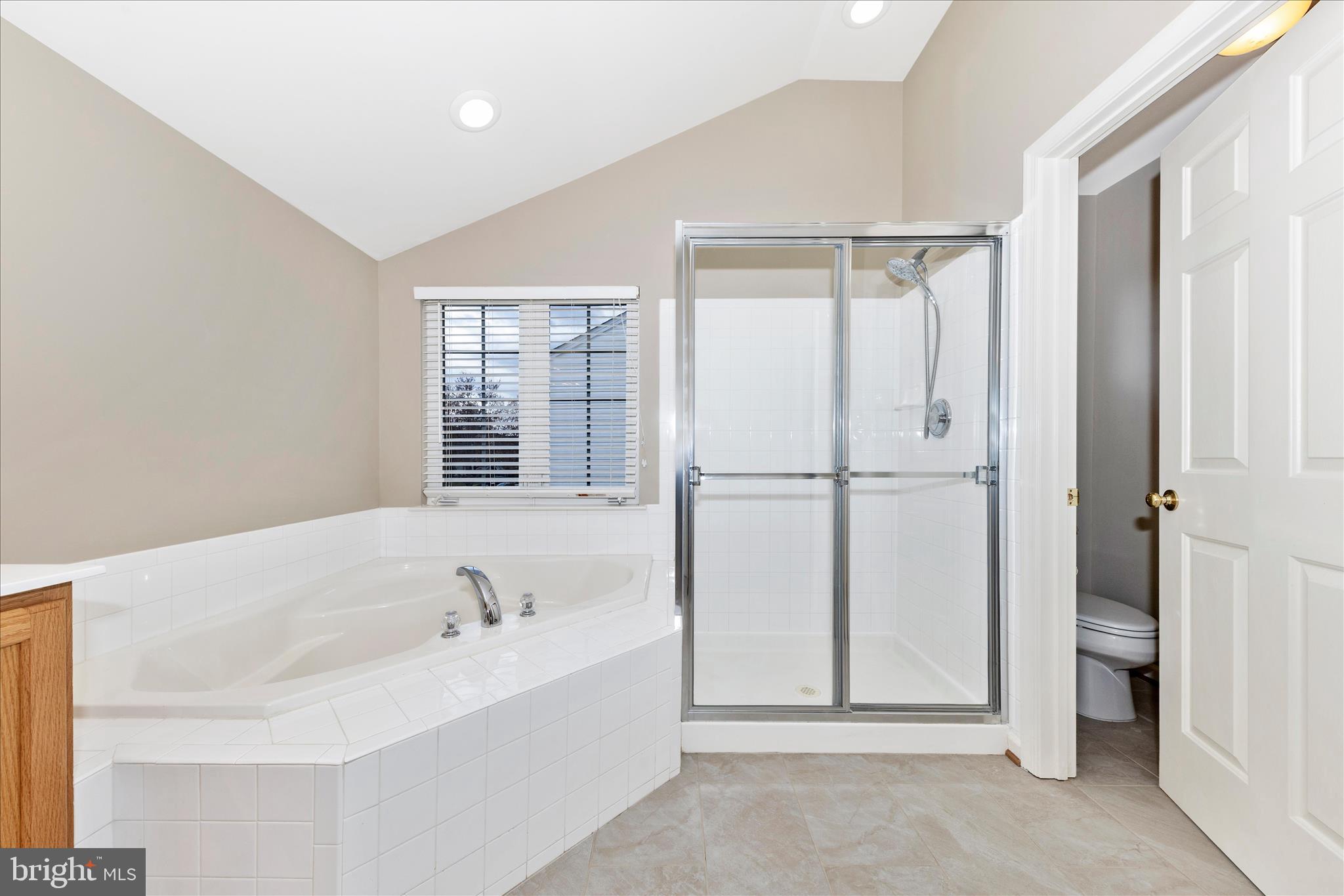 GALYN MANOR - Residential