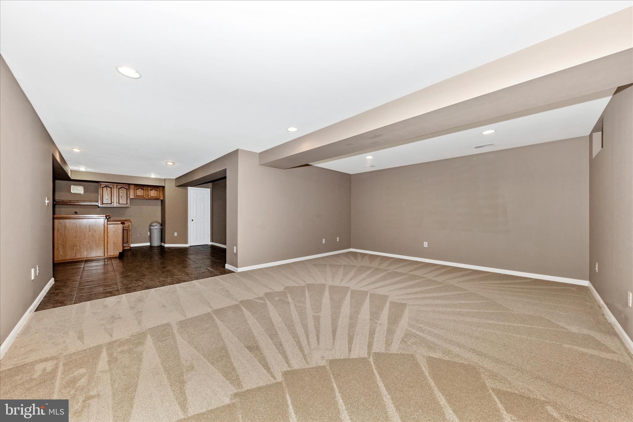 GALYN MANOR - Residential