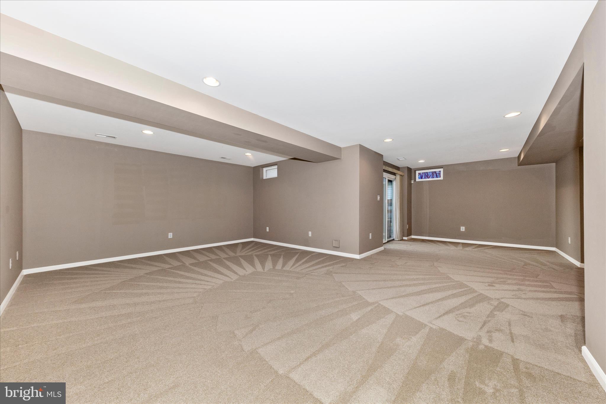 GALYN MANOR - Residential