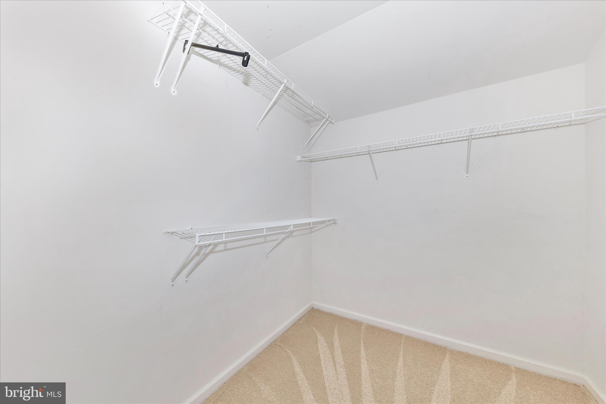 GALYN MANOR - Residential