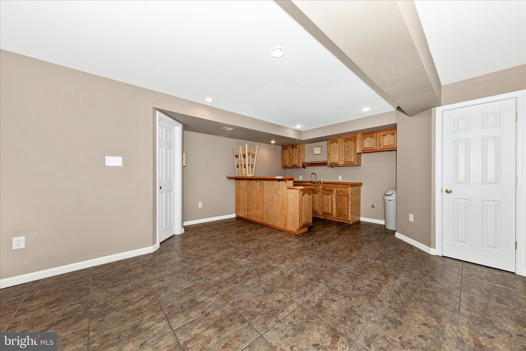 GALYN MANOR - Residential