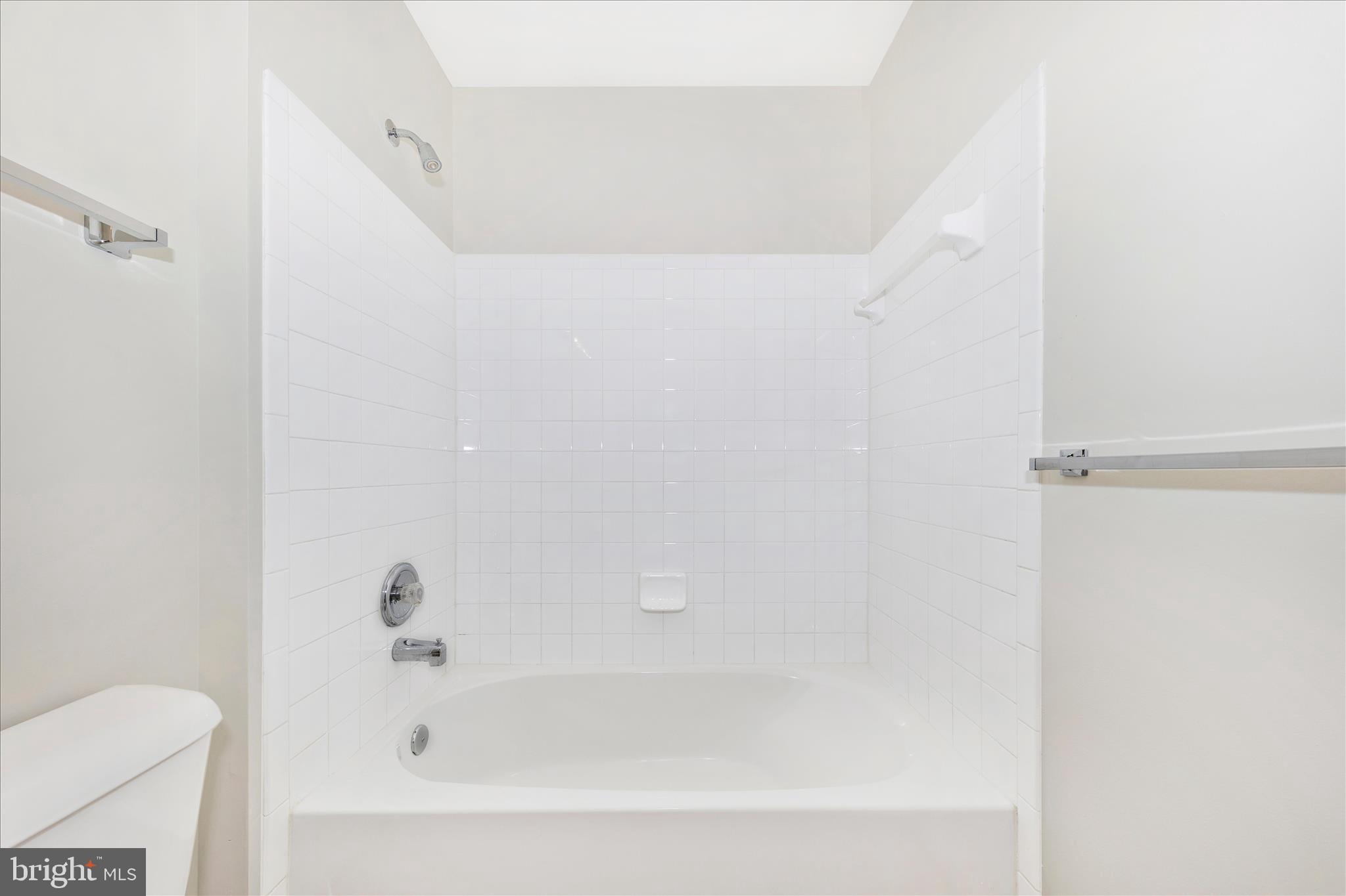 GALYN MANOR - Residential