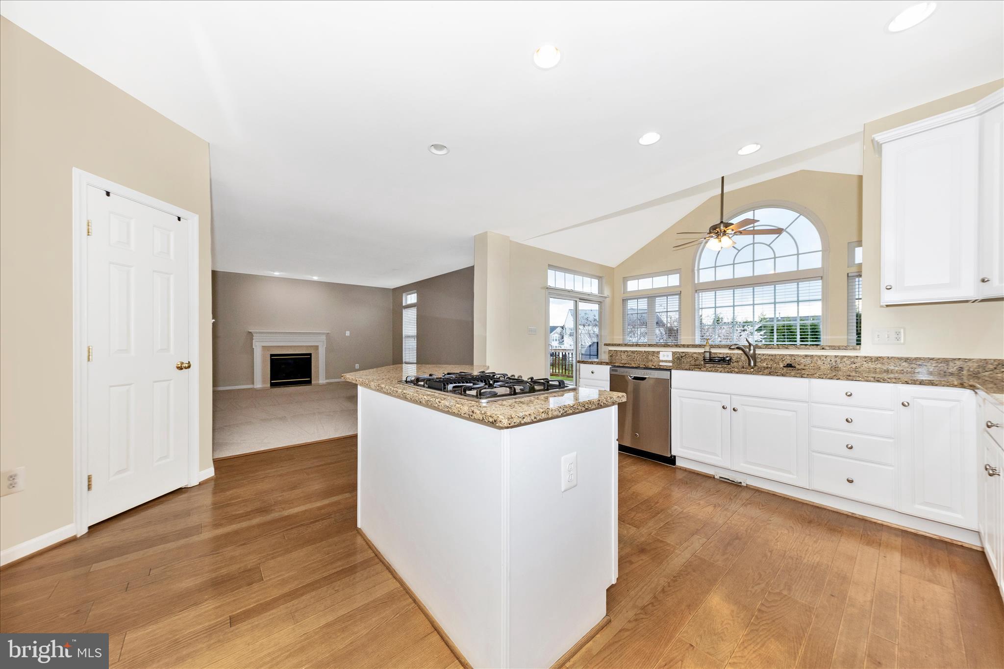 GALYN MANOR - Residential