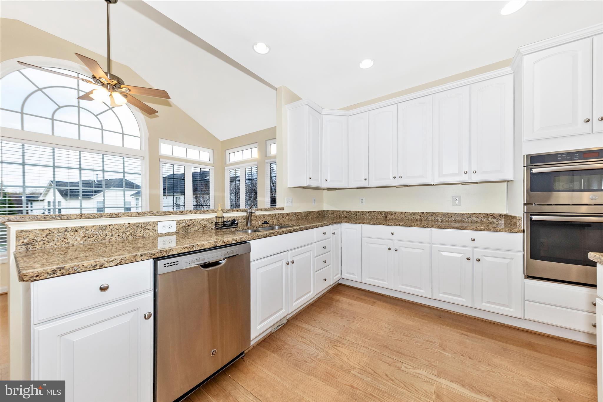 GALYN MANOR - Residential