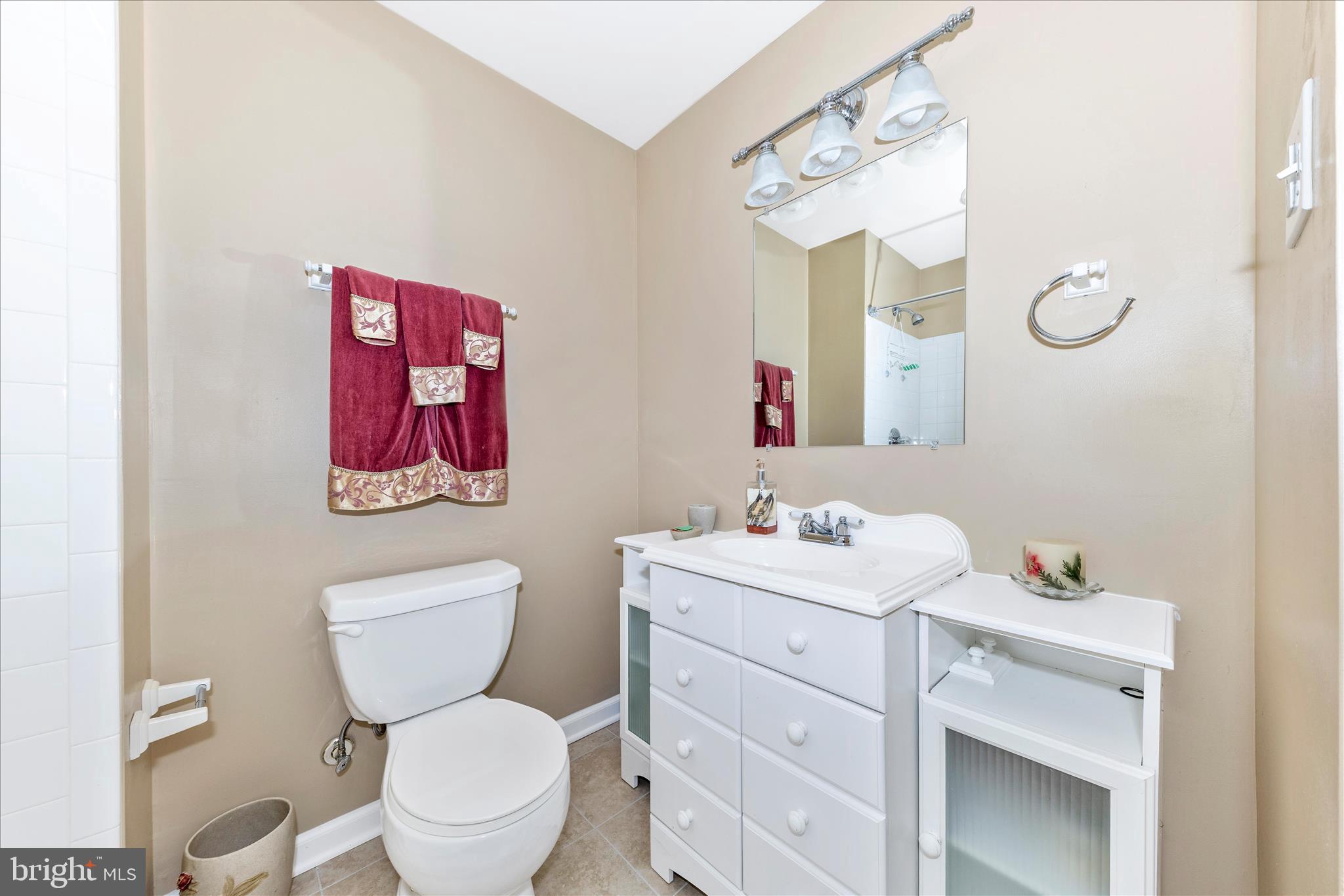 GALYN MANOR - Residential