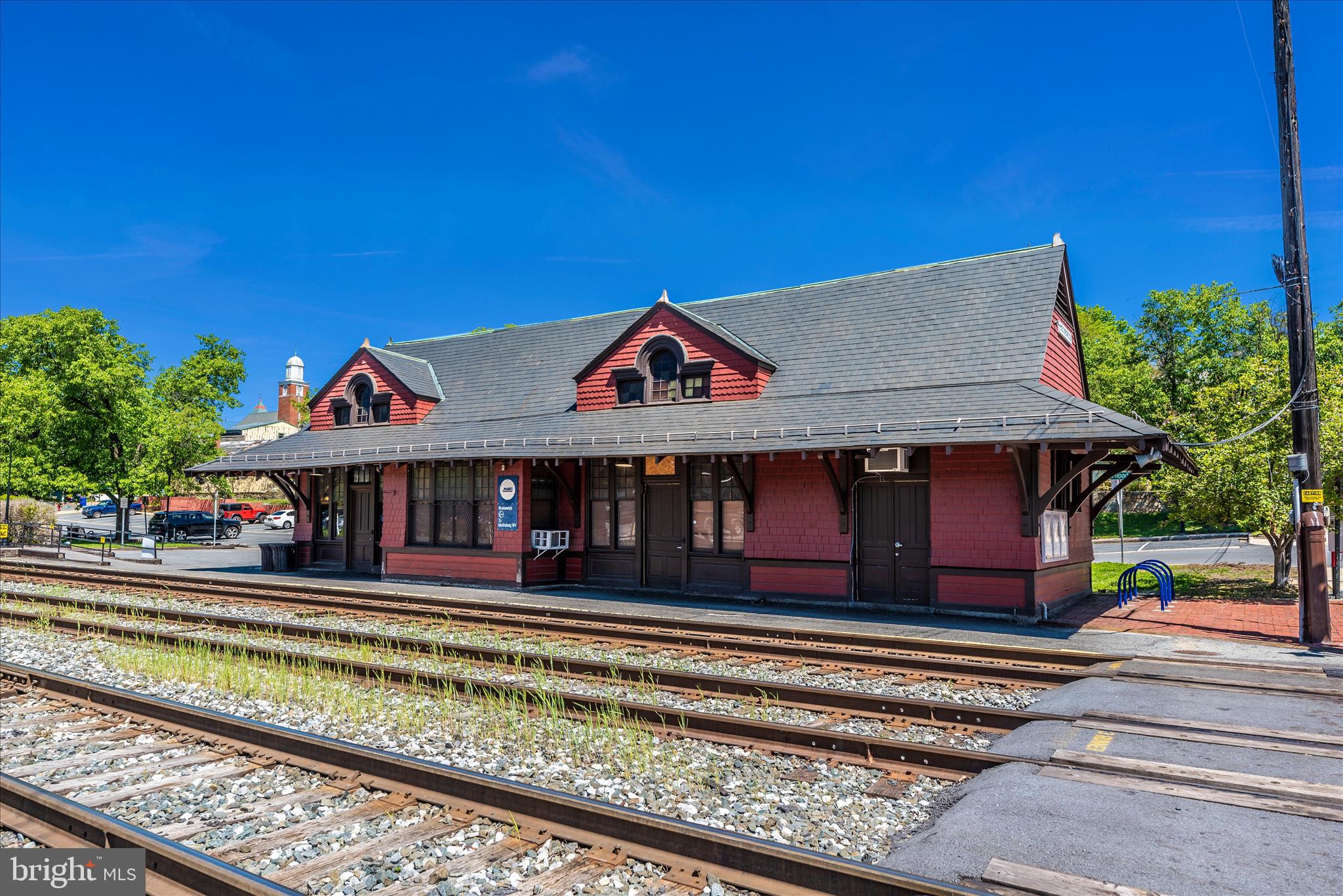 GALYN MANOR - Residential